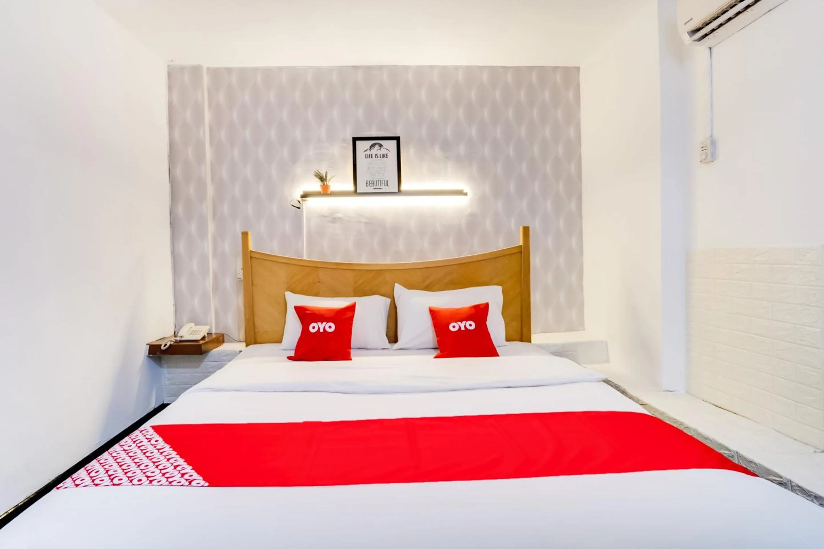 Bedroom, Bed in OYO 89652 Bjorn Boutique Hotel