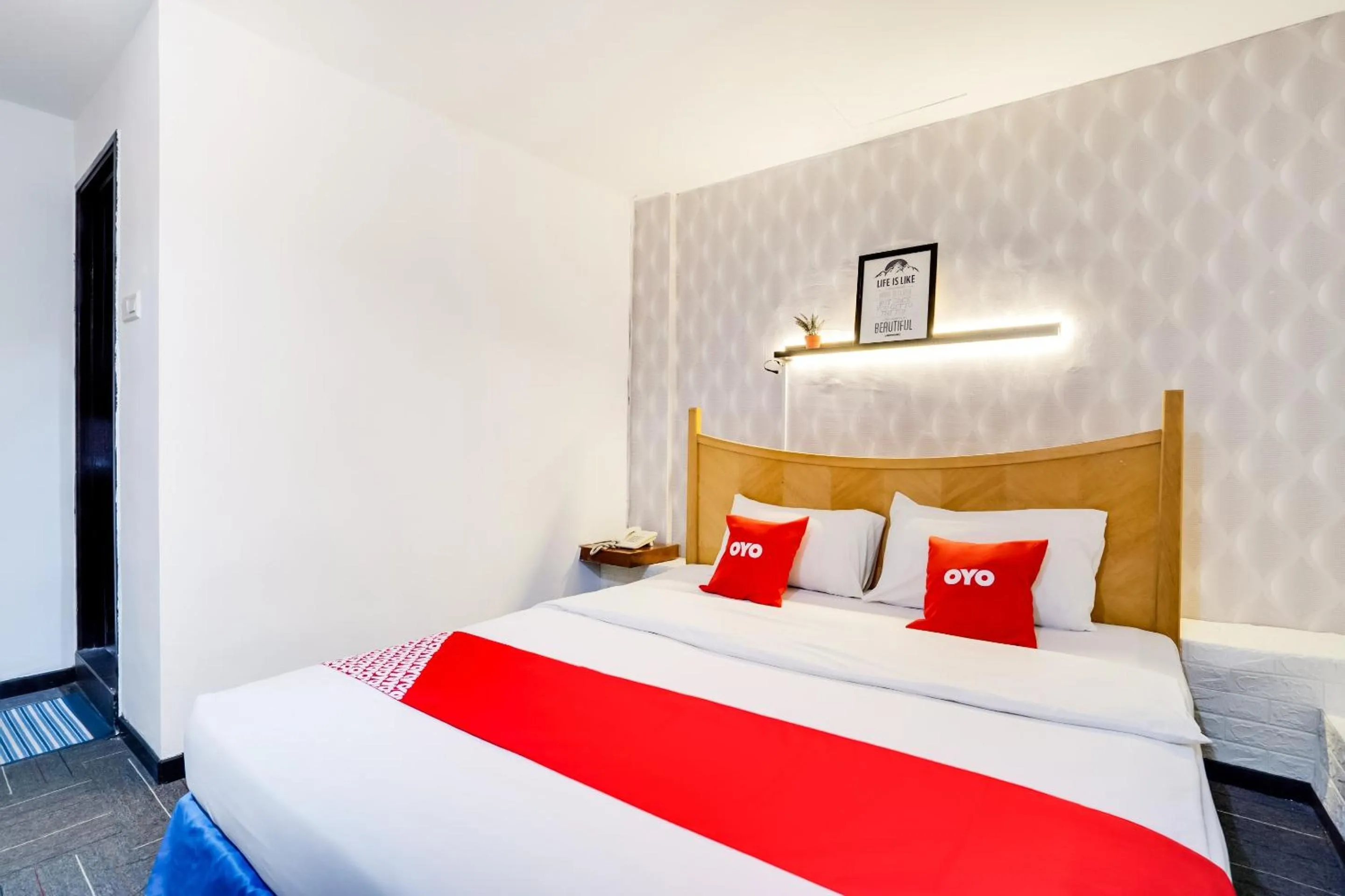 Bedroom, Bed in OYO 89652 Bjorn Boutique Hotel