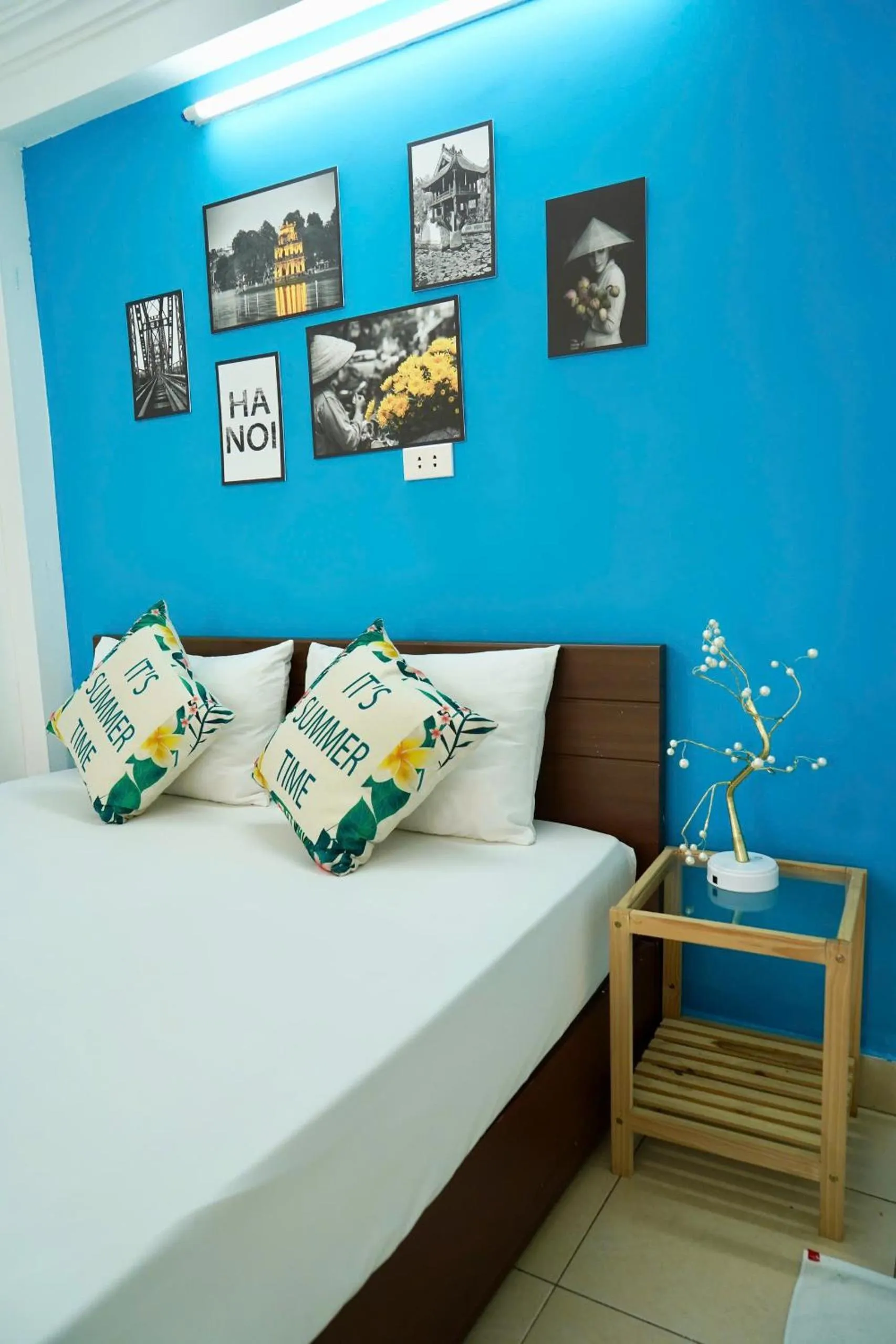 Bed in Bluebell Hotel