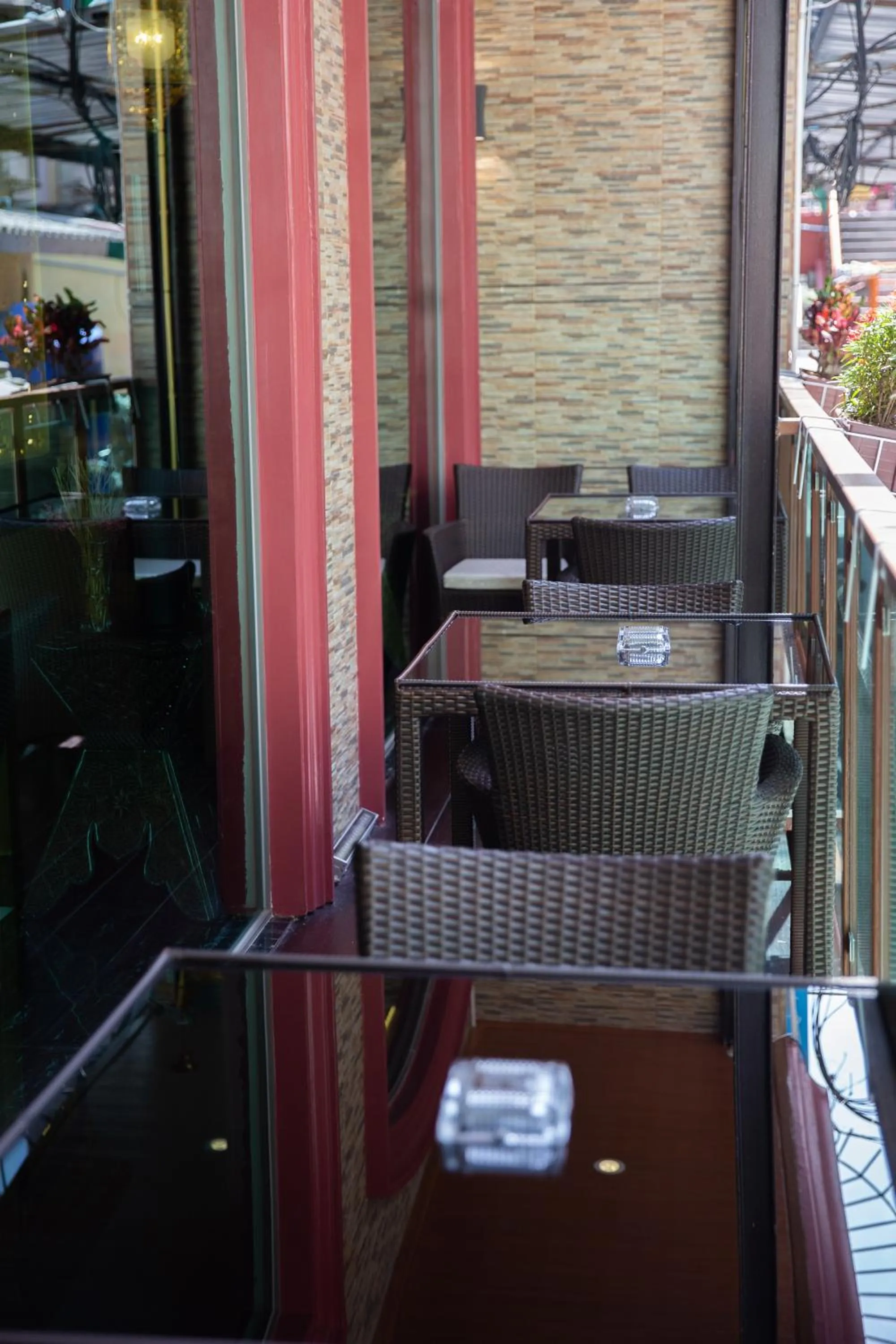 Restaurant/places to eat in BAB ALHARA HOTEL