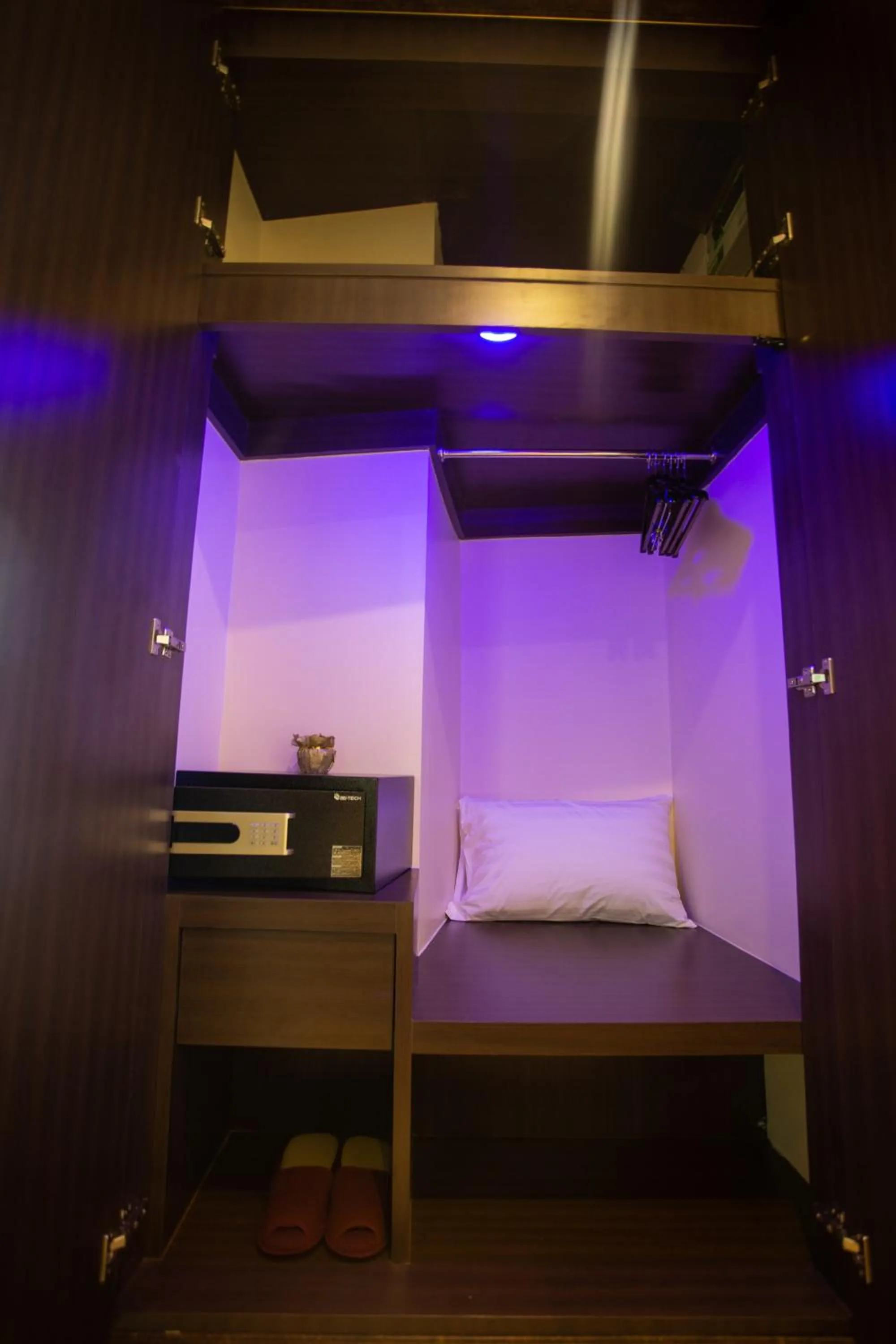 Living room, Bed in BAB ALHARA HOTEL