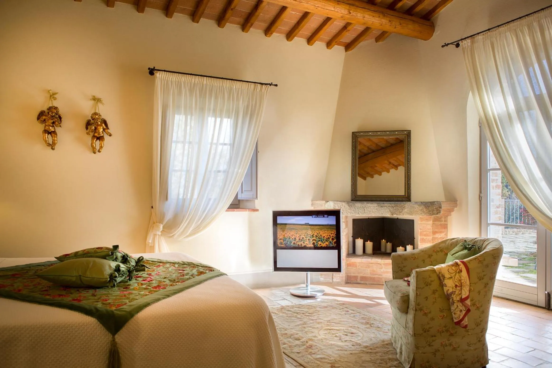 Seating area, Bed in Villa San Sanino - Relais in Tuscany