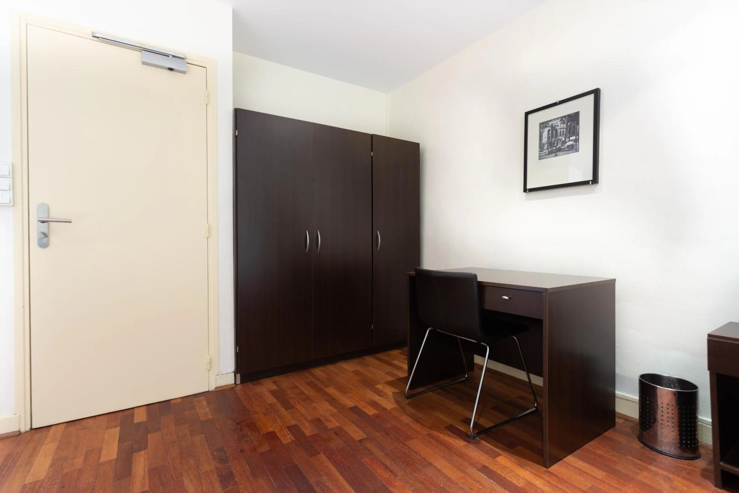 Area and facilities in Hotel Mimosa Paris