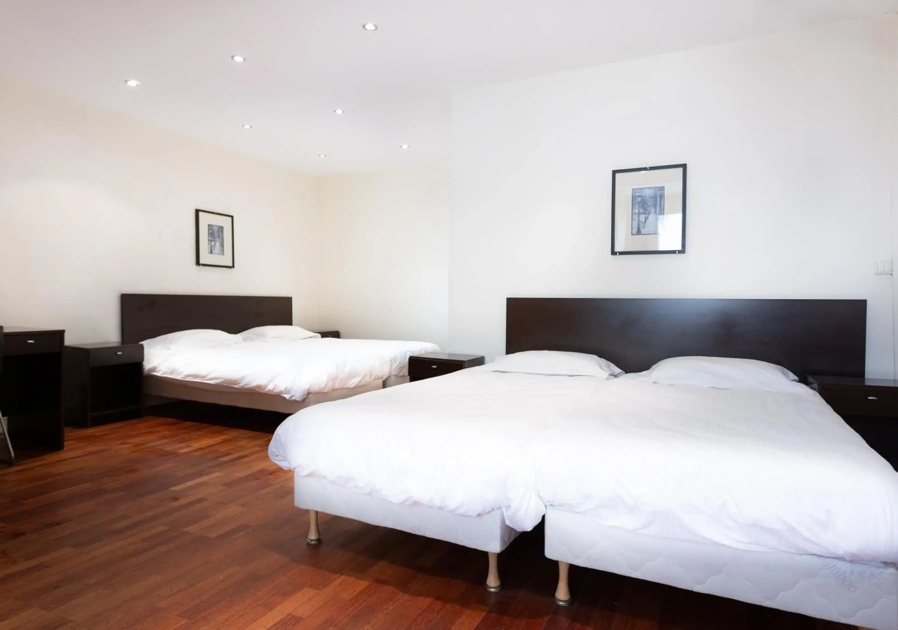 Standard Quadruple Room in Hotel Mimosa Paris Standard Quadruple Room in Hotel Mimosa Paris