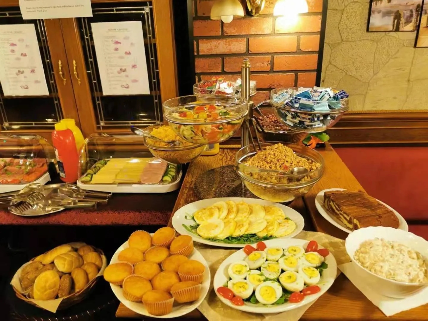 Buffet breakfast in River Star Hotel