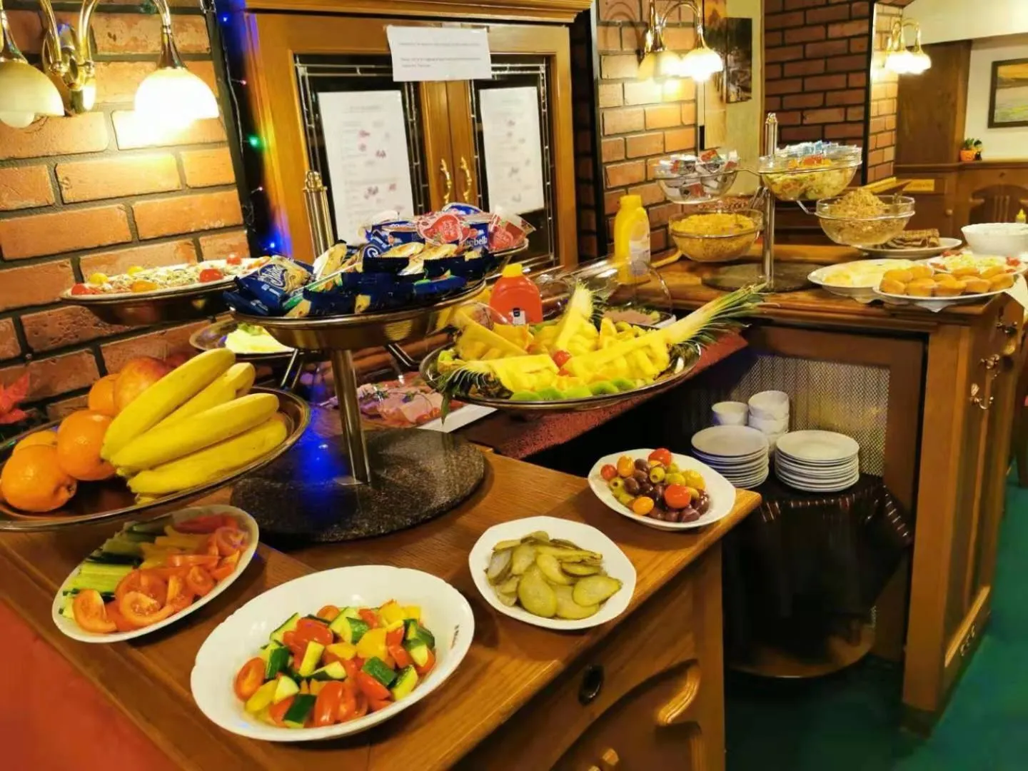 Buffet breakfast in River Star Hotel