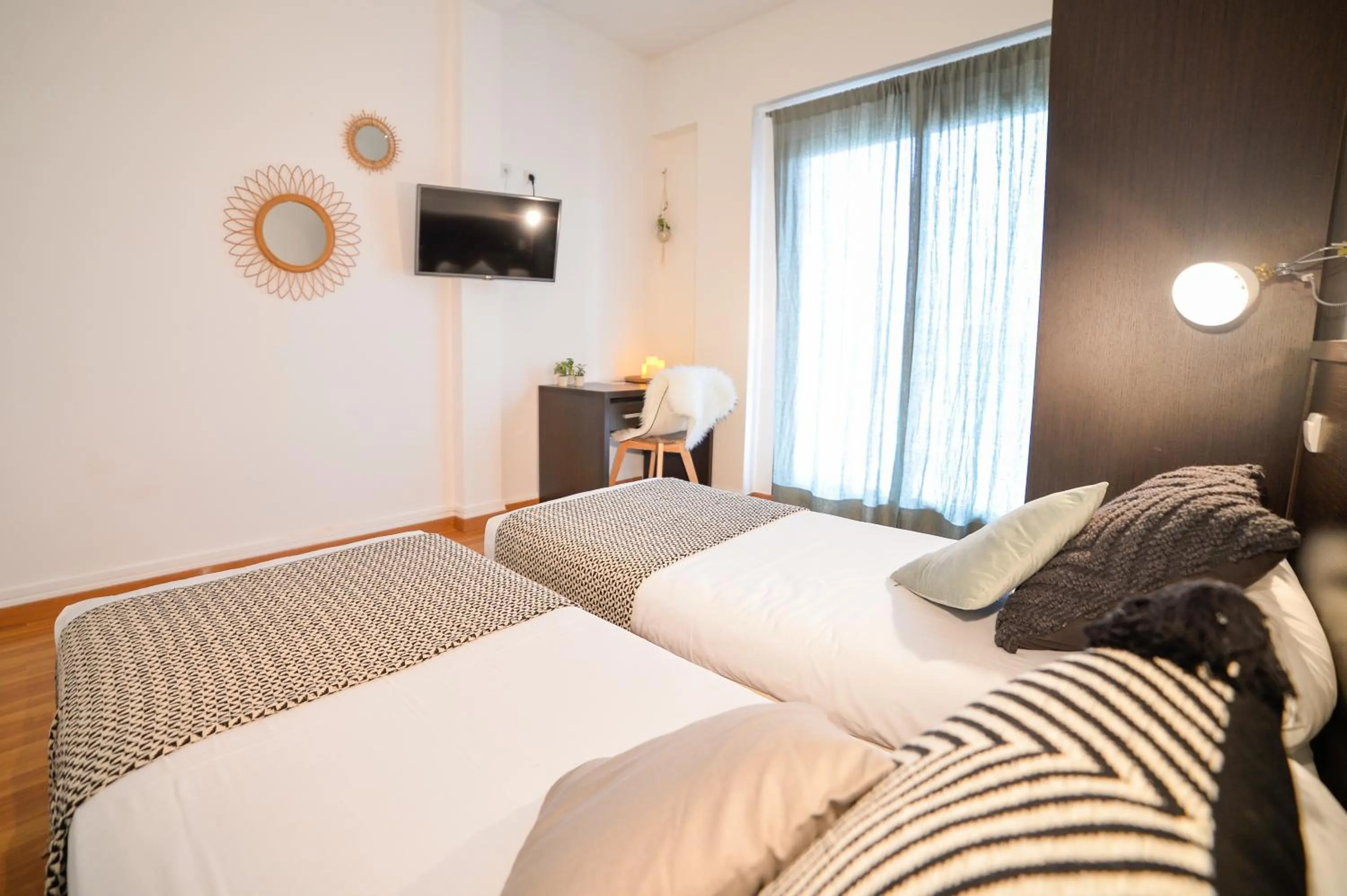 Bed in Single Fin Hotel & Lodge