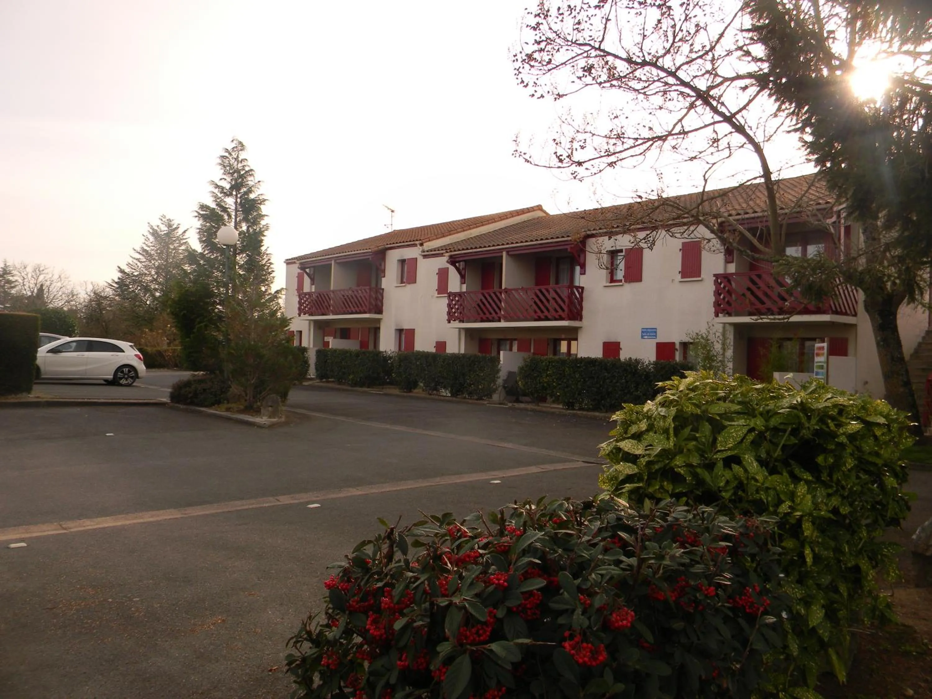 Facade/entrance in Résidence Hôtelière Hélios