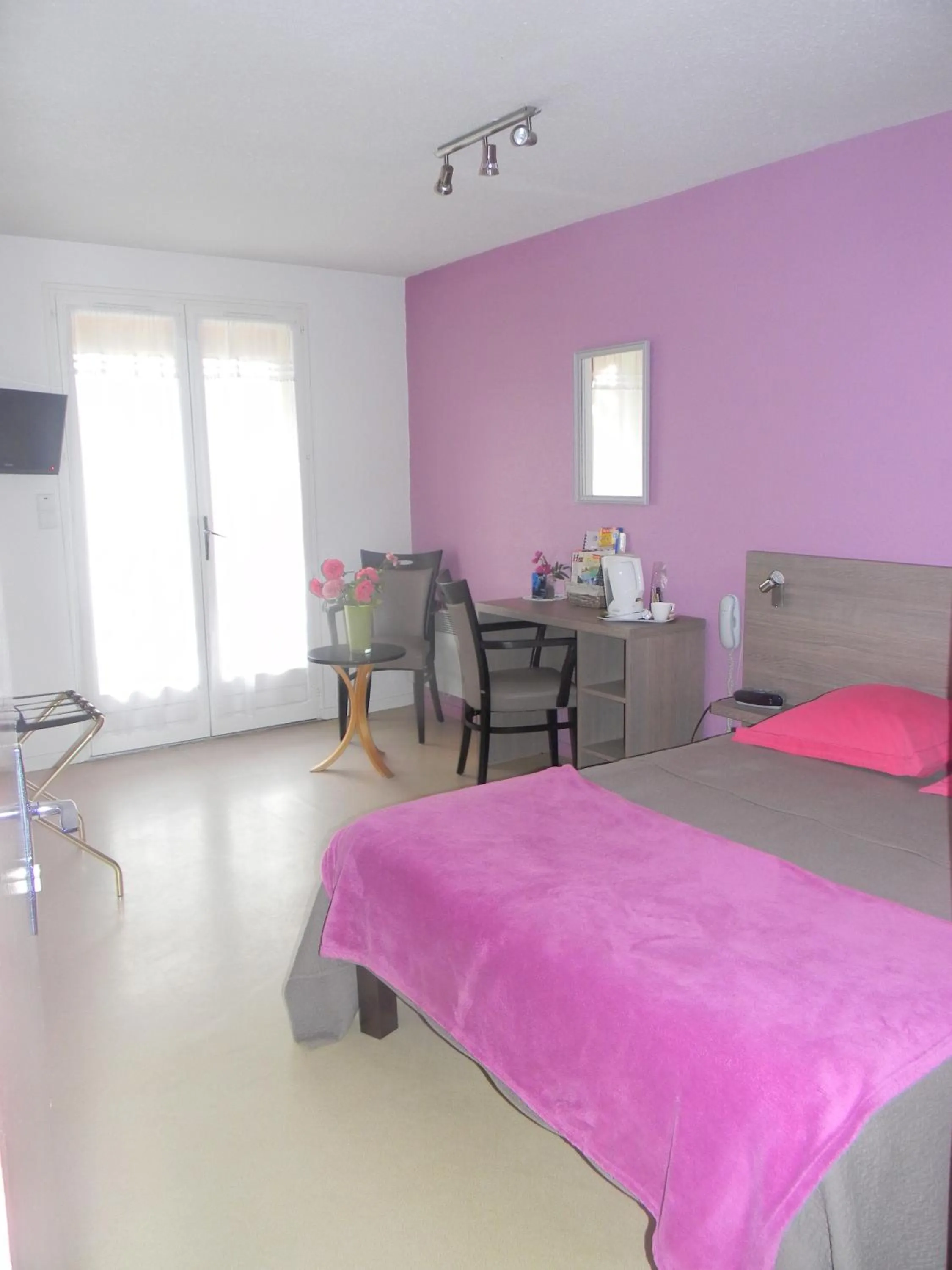 Bedroom, Bed in Résidence Hôtelière Hélios