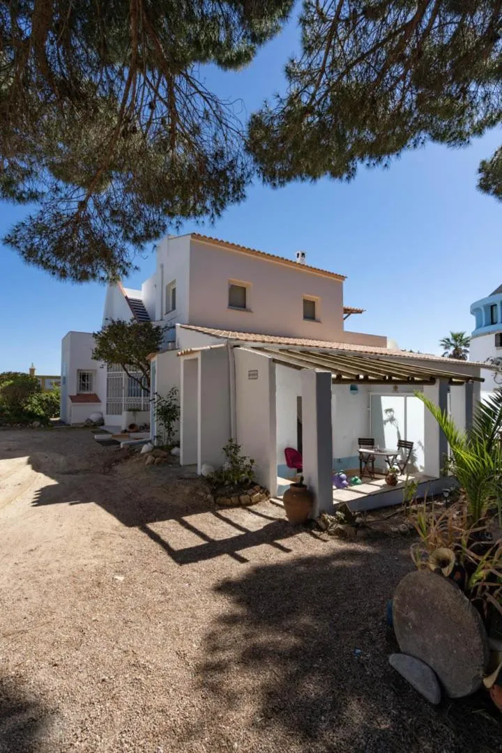 Property building in Bem Parece by Umbral