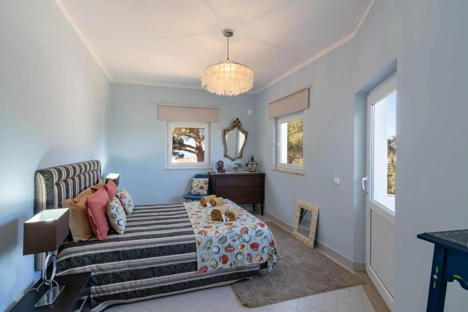 Bedroom, Bed in Bem Parece by Umbral