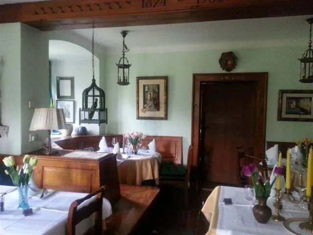 Restaurant/places to eat in Gasthof Hohlwegwirt