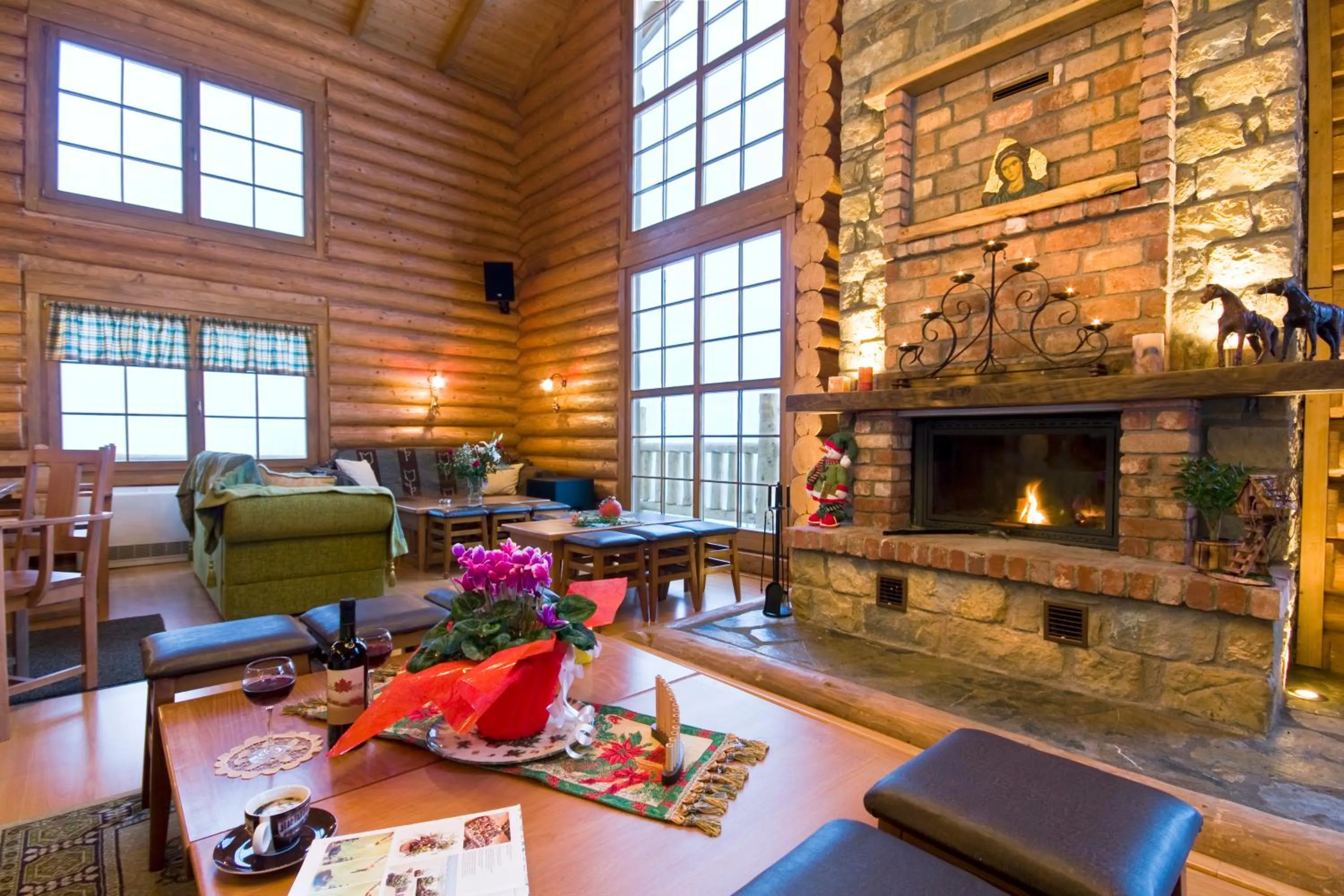 Property building in Sfendamos Wood Village