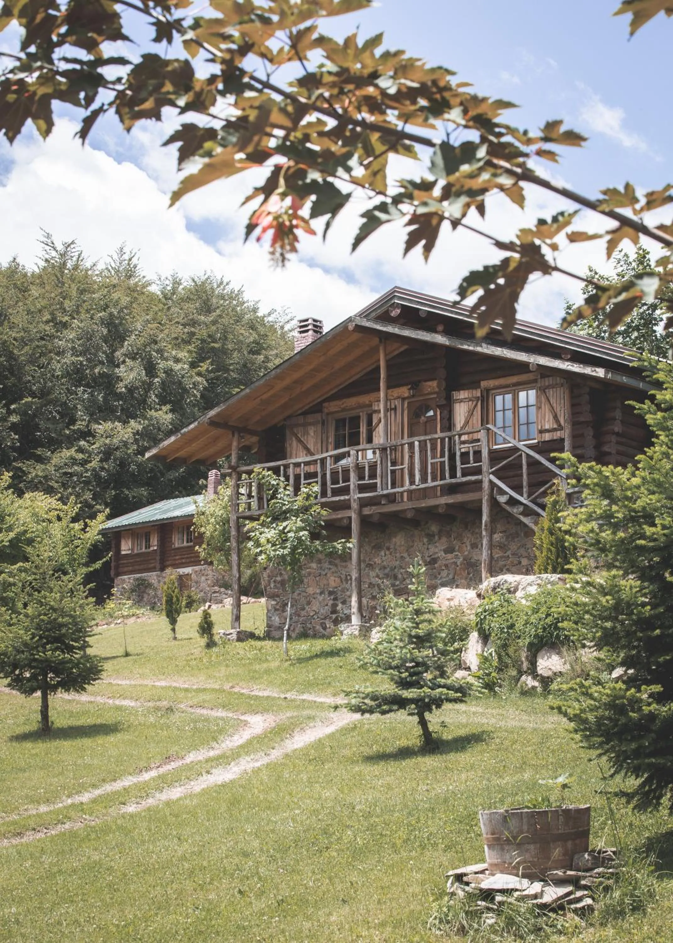 Property building in Sfendamos Wood Village