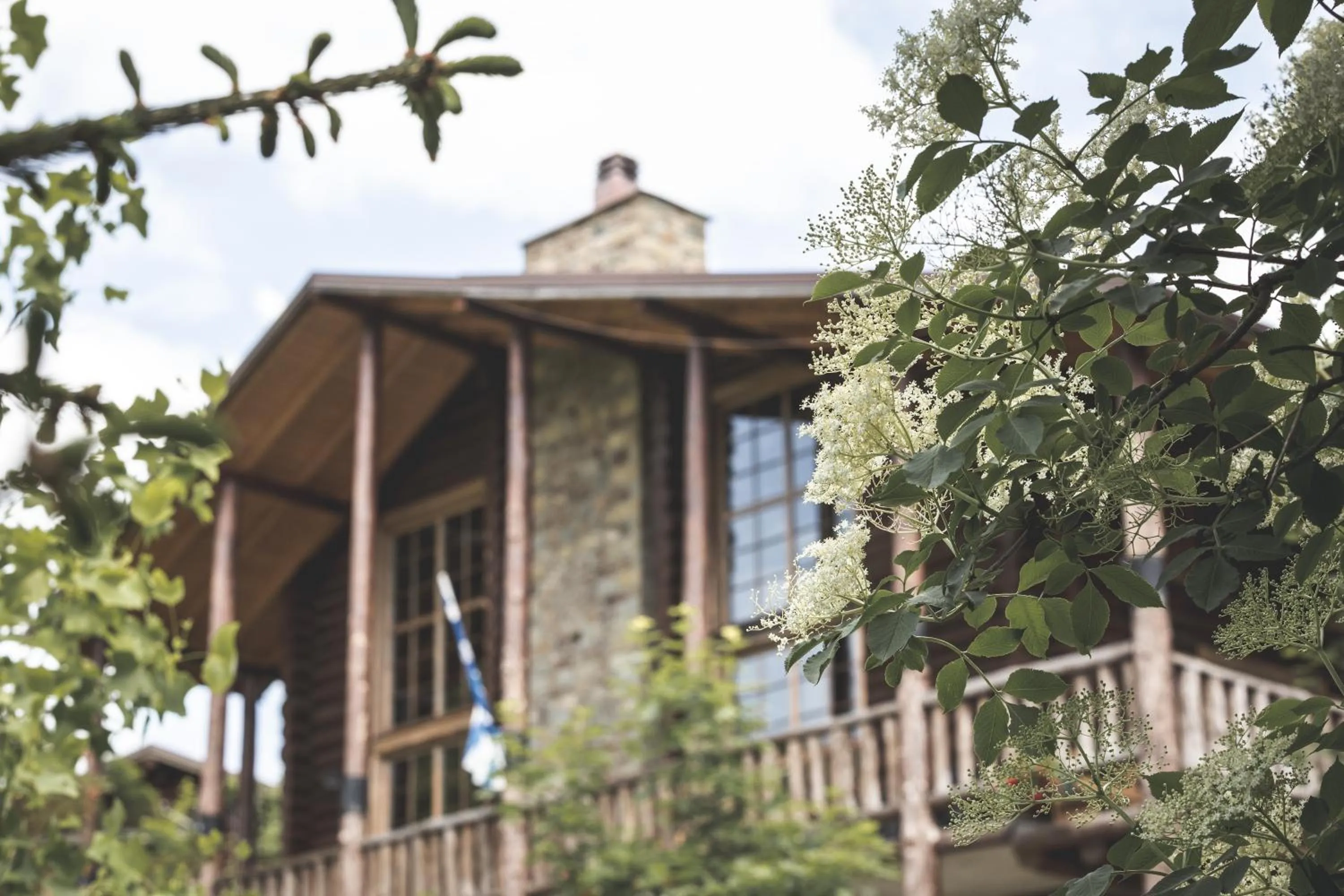 Property building in Sfendamos Wood Village