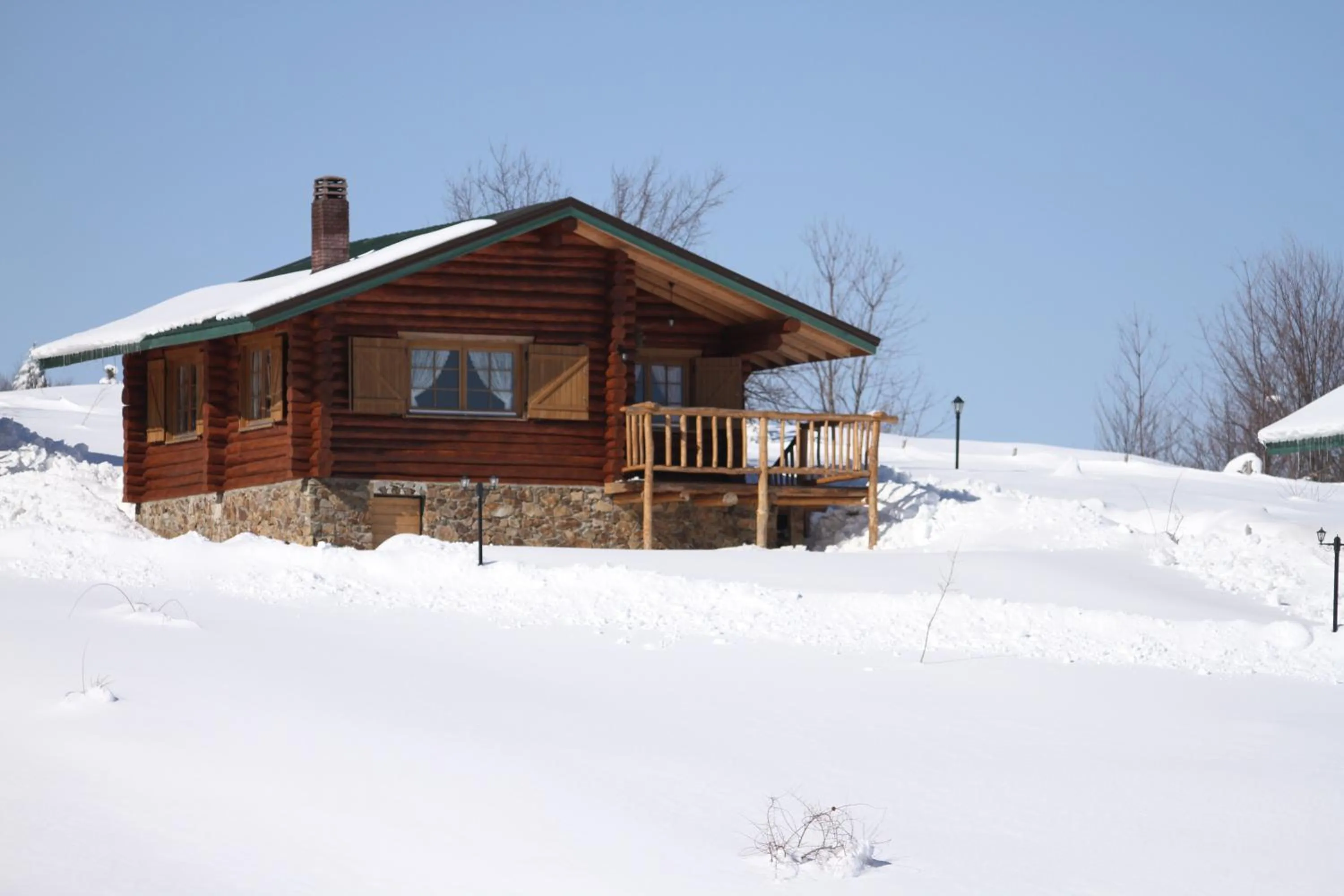 Day in Sfendamos Wood Village