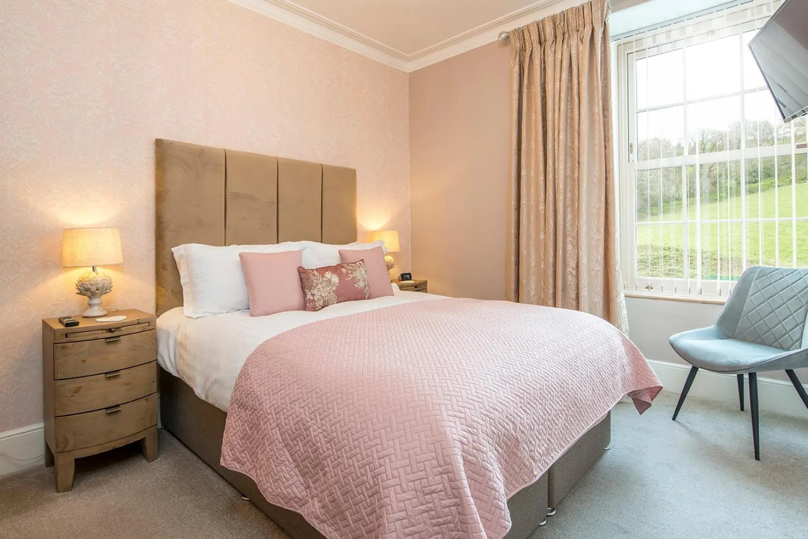 Bedroom, Bed in LLys Aeron "The Little Hotel"