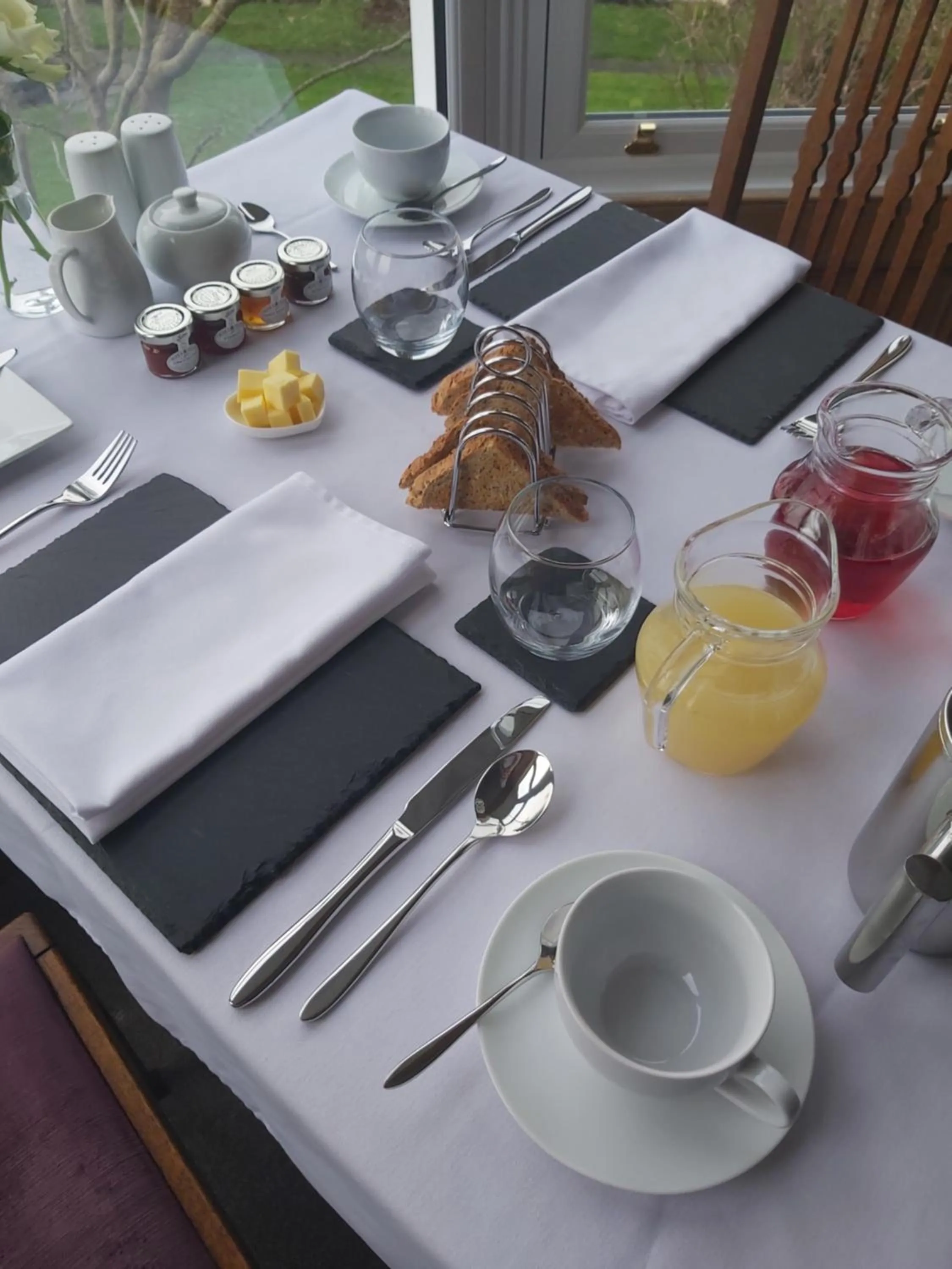 Dining area in LLys Aeron "The Little Hotel"