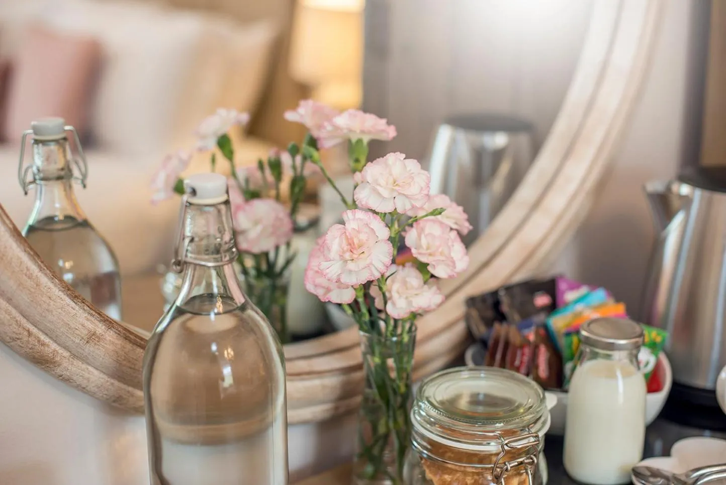Coffee/tea facilities in LLys Aeron "The Little Hotel"