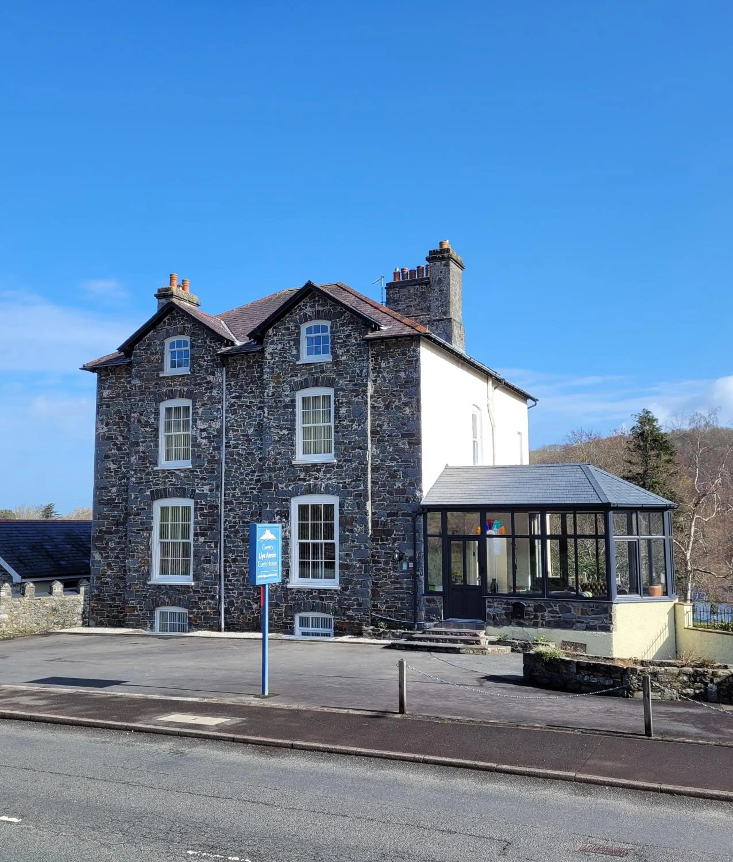 LLys Aeron "The Little Hotel"