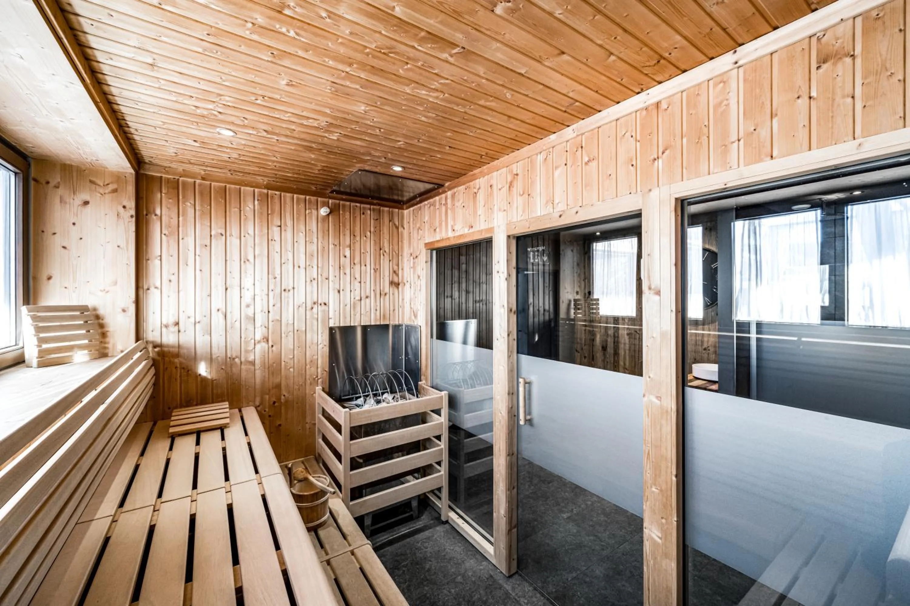 Sauna in ALMMONTE SENSUM SUITES - Funky Living Hotel