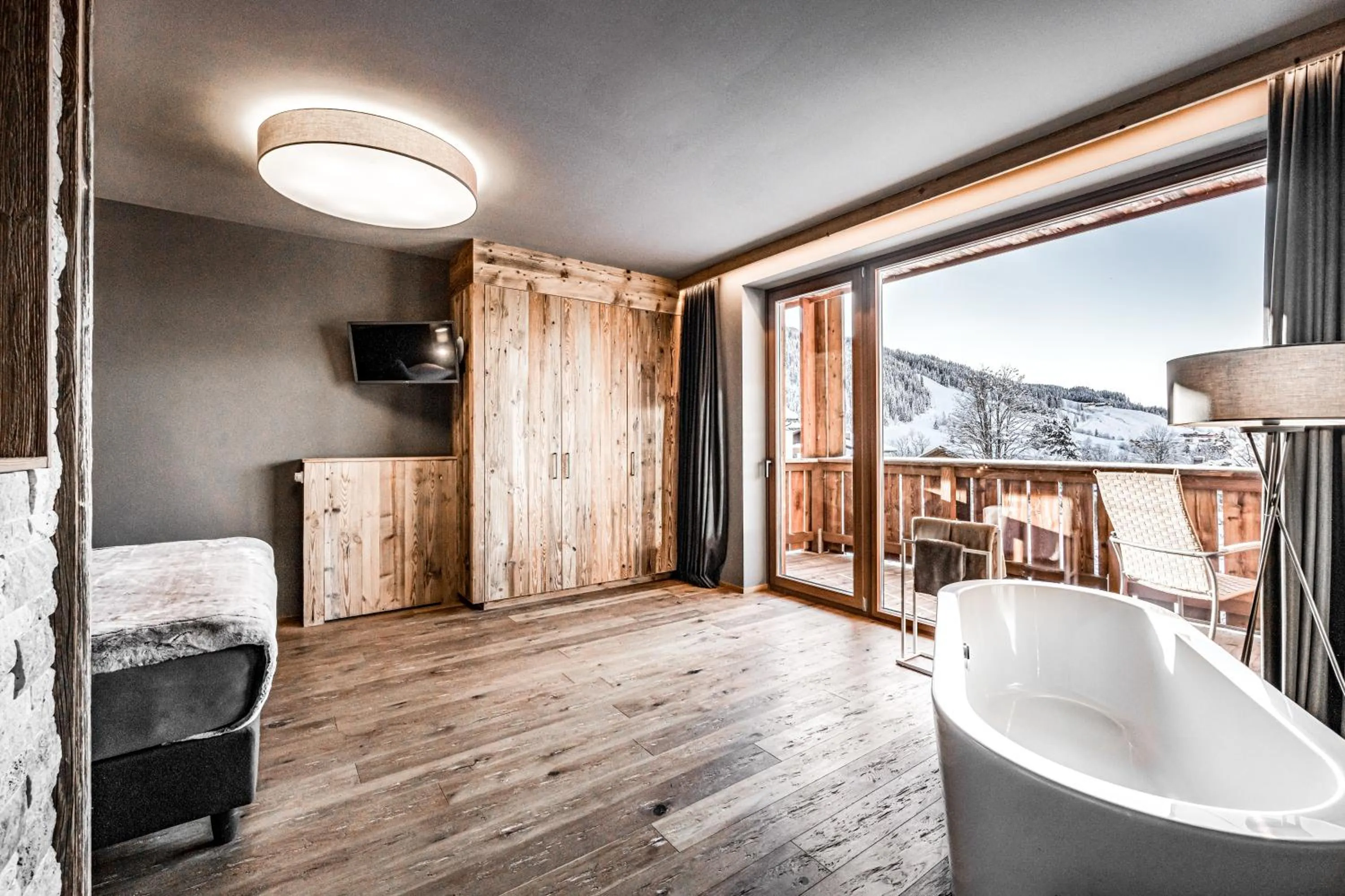 Photo of the whole room in ALMMONTE SENSUM SUITES - Funky Living Hotel