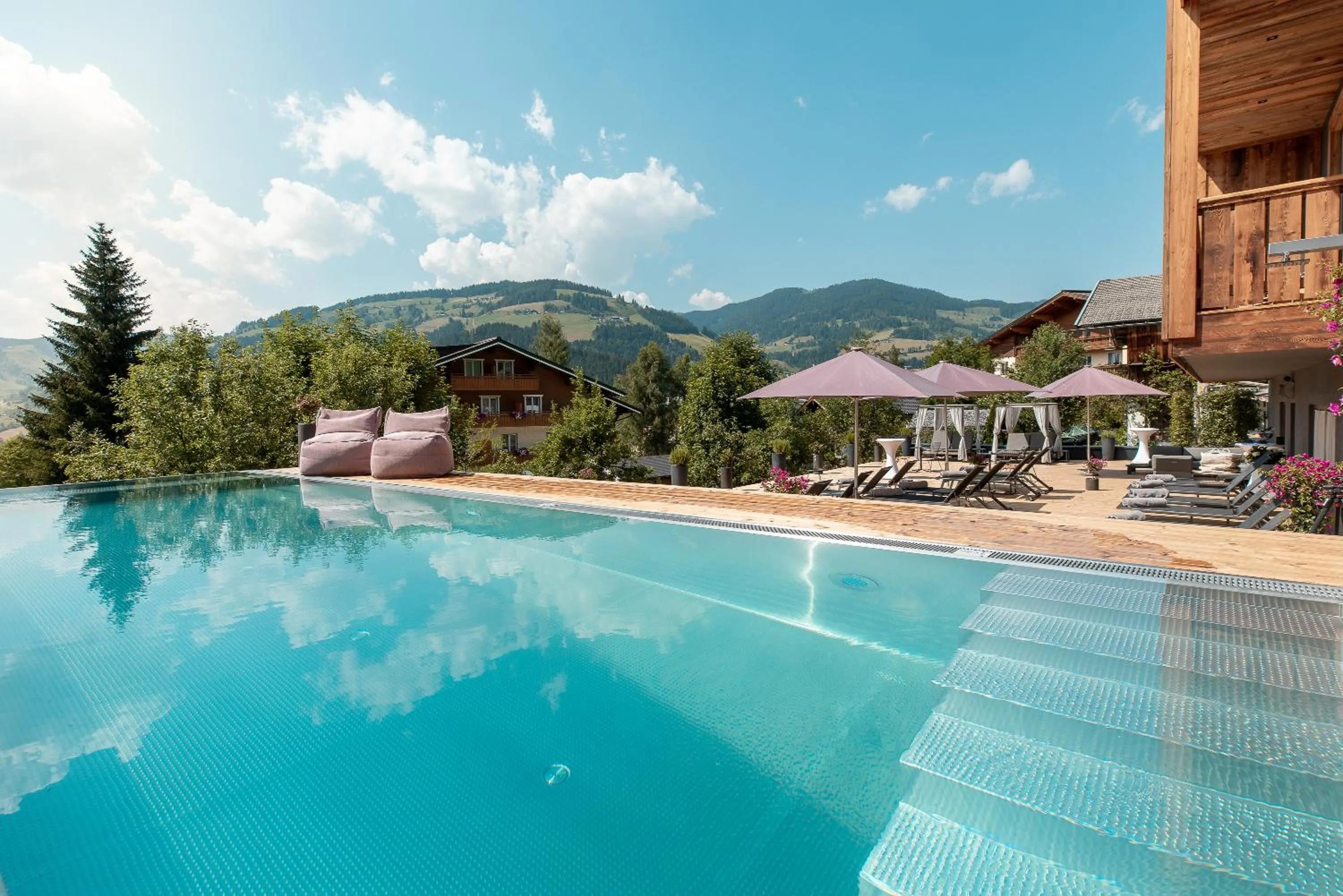 Natural landscape in ALMMONTE SENSUM SUITES - Funky Living Hotel