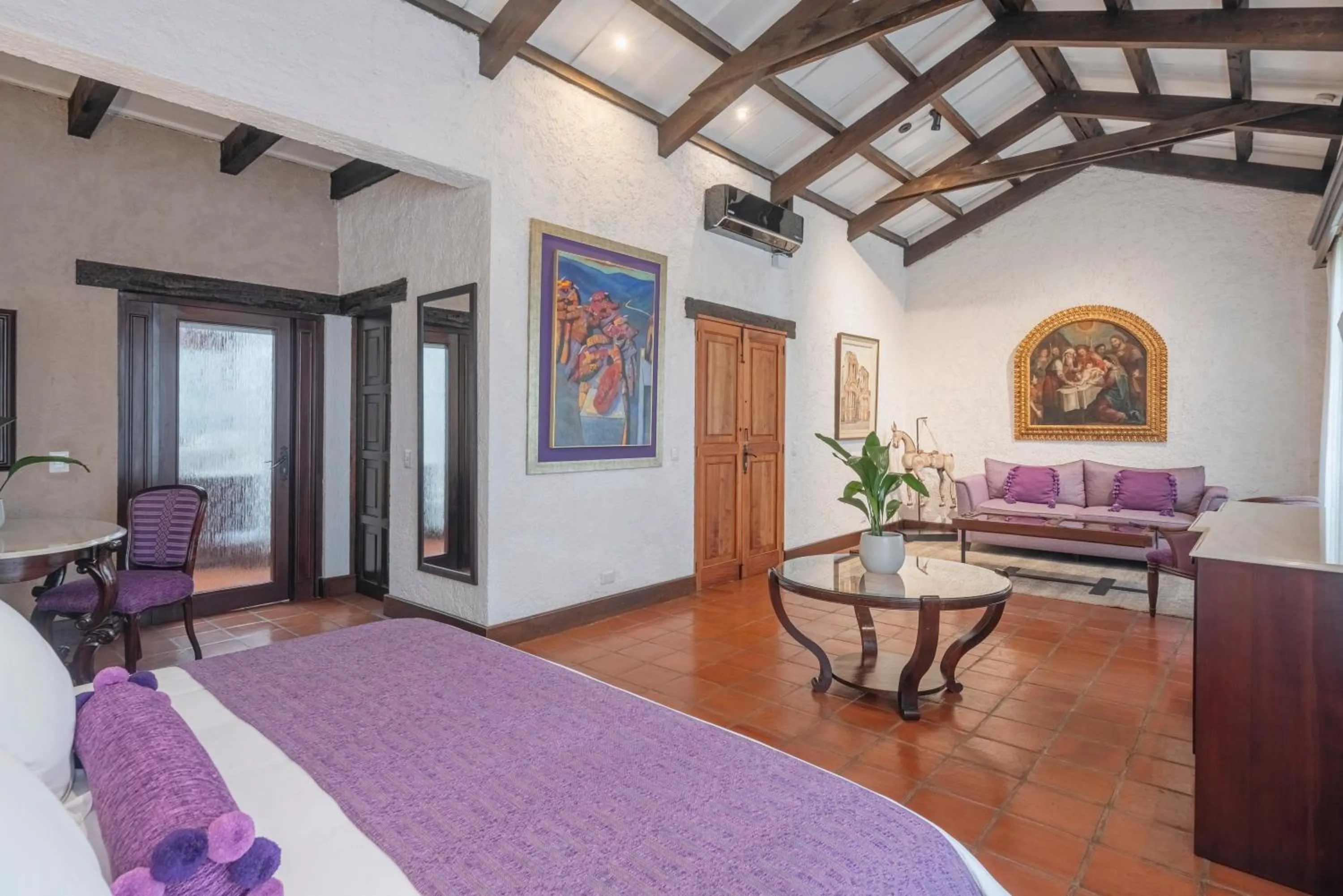 Living room, Bed in Las Cruces Boutique Hotel