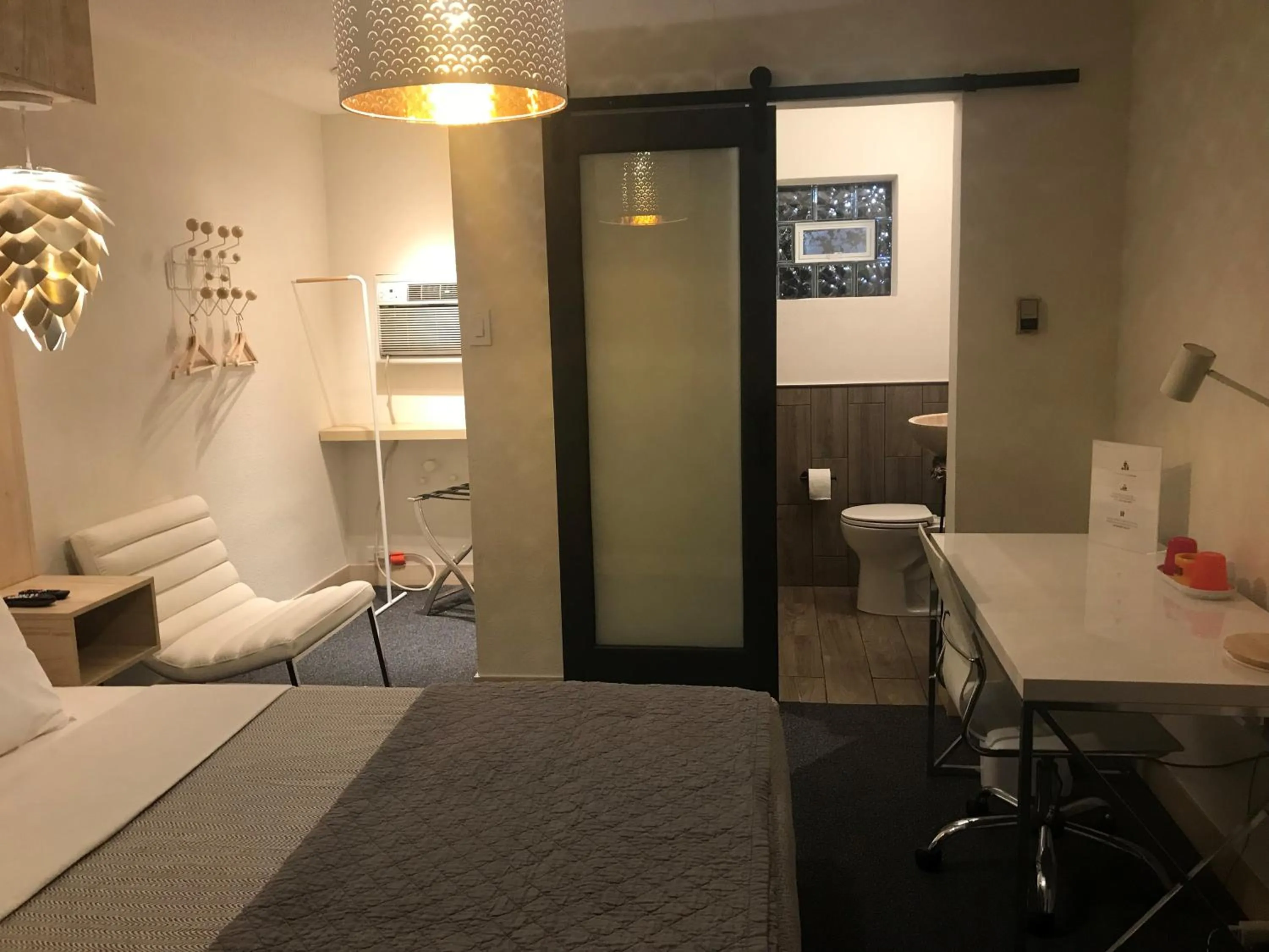 TV and multimedia in Rainbow Motel