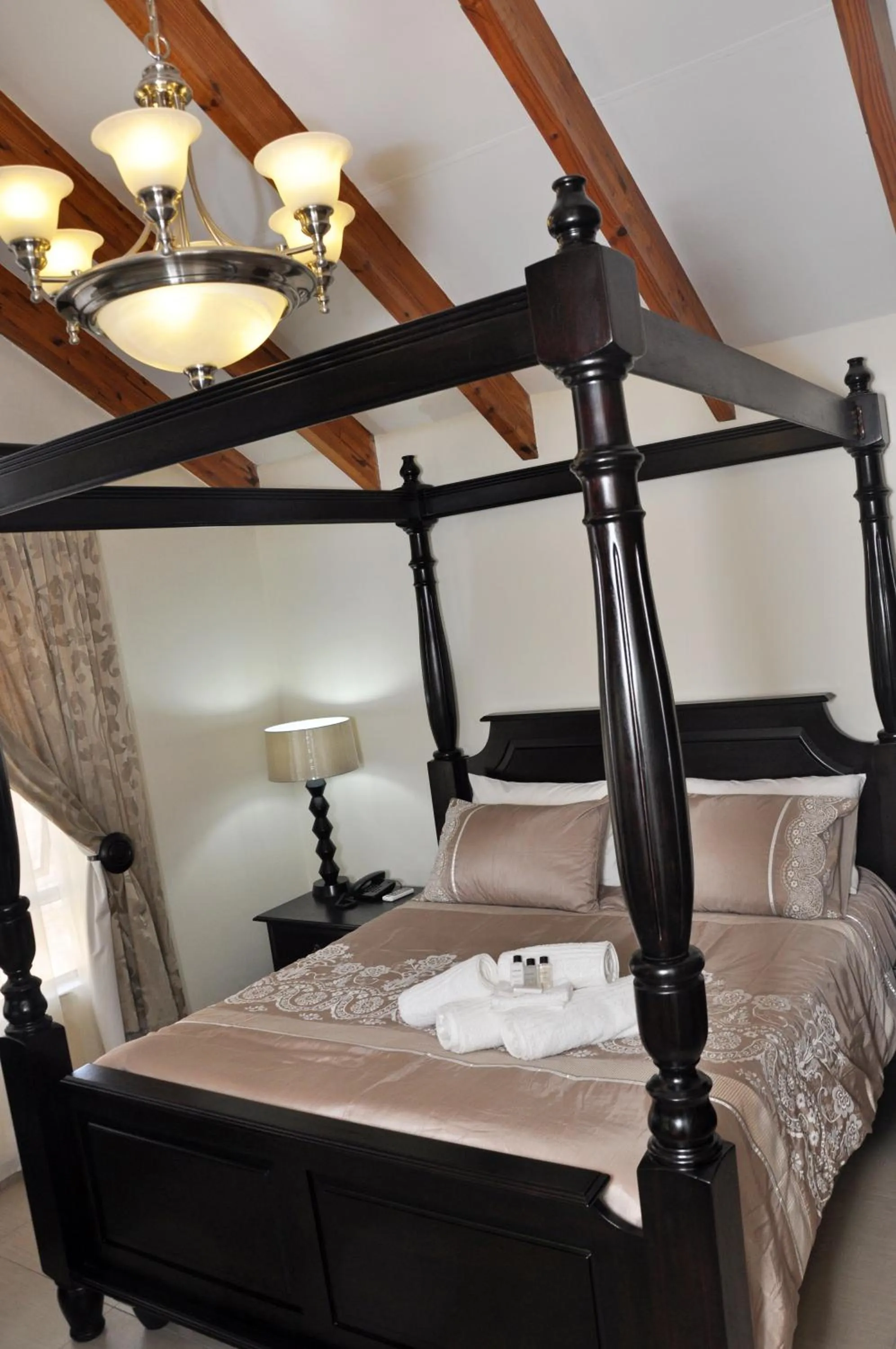 Photo of the whole room, Bed in Montana Boutique Guesthouse