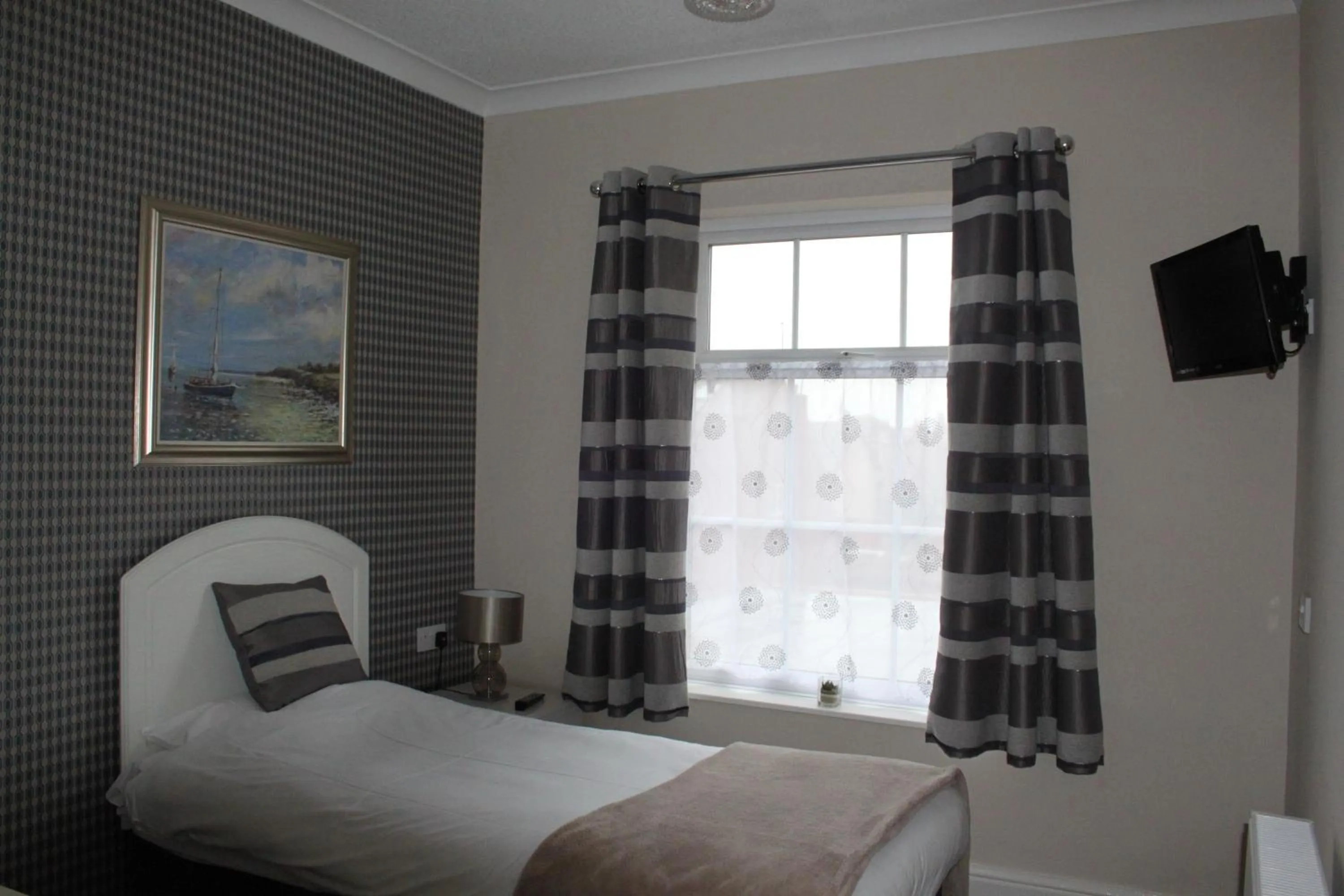 Bedroom, Bed in Abbey Grange Hotel