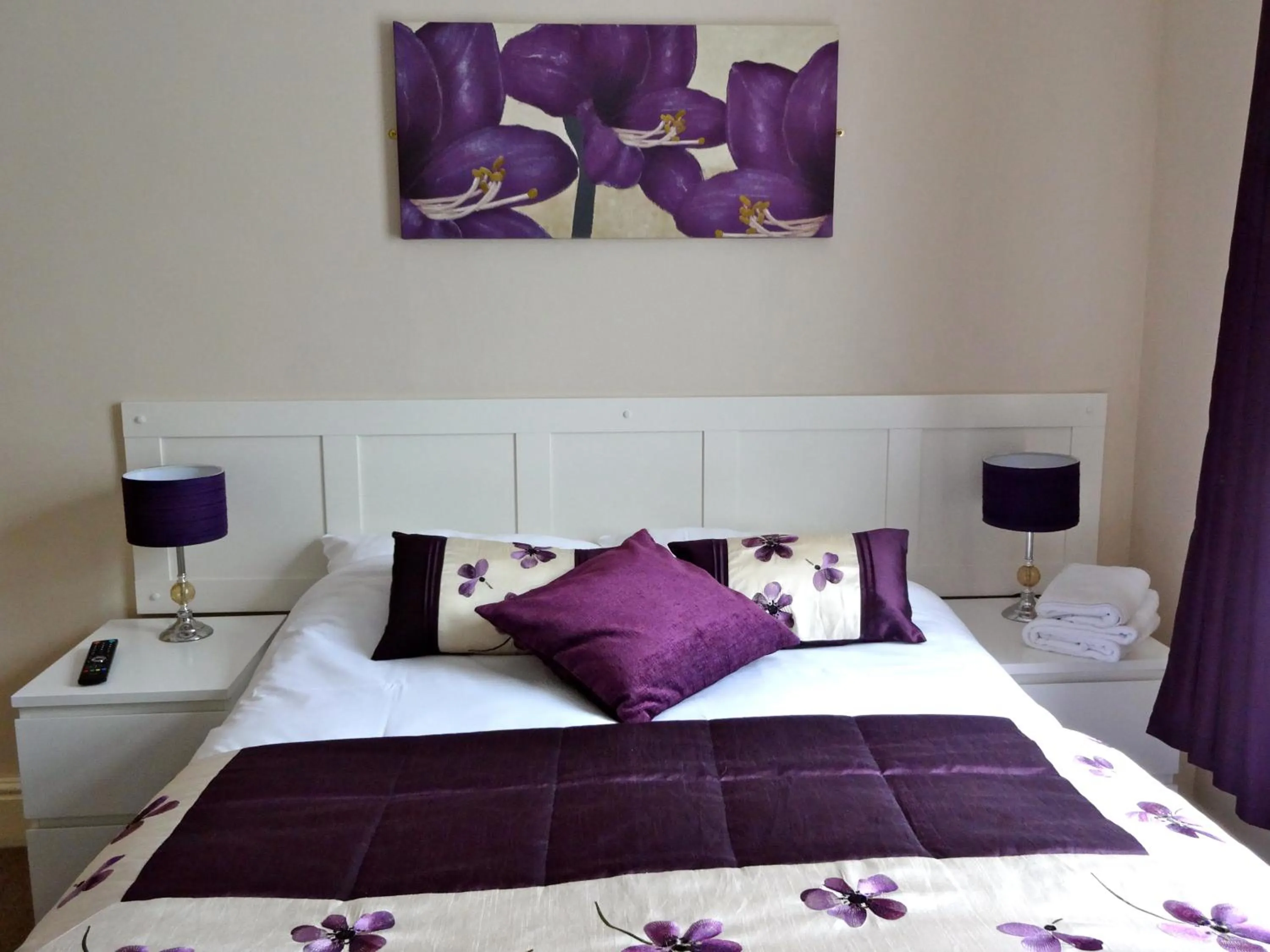 Photo of the whole room, Bed in Abbey Grange Hotel