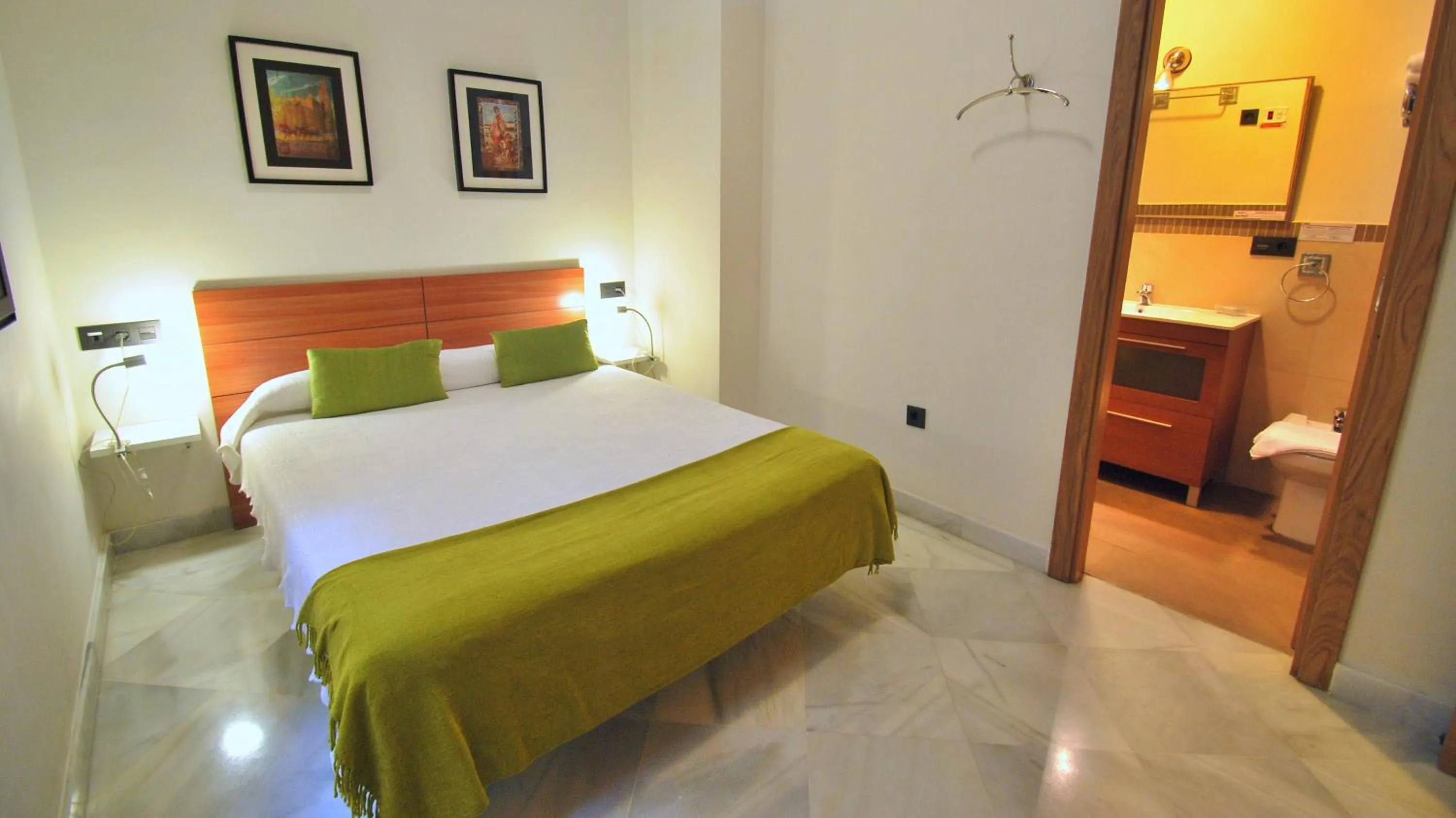 Bedroom, Bed in Living-Sevilla Apartments San Lorenzo