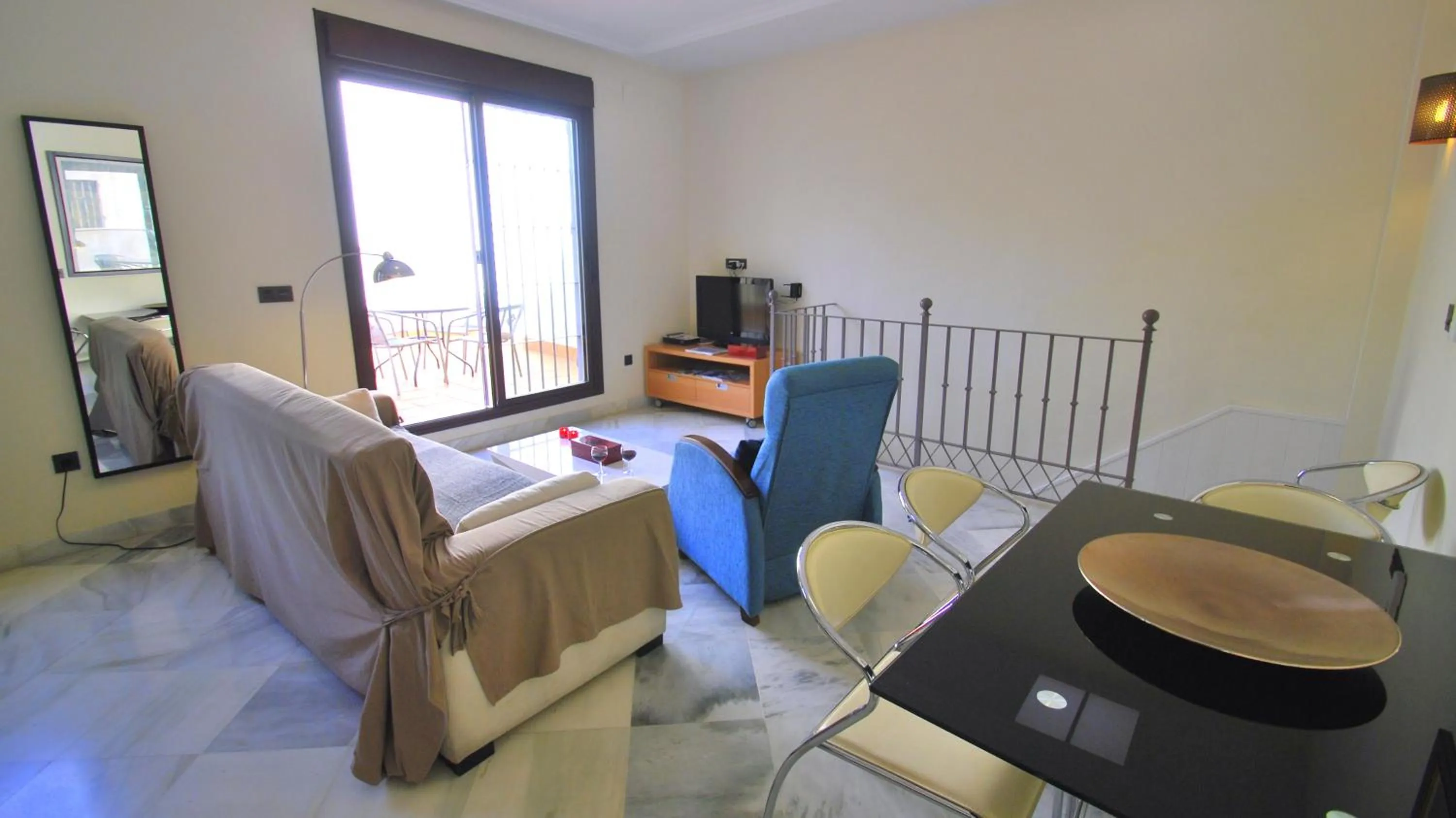 Living room, Bed in Living-Sevilla Apartments San Lorenzo