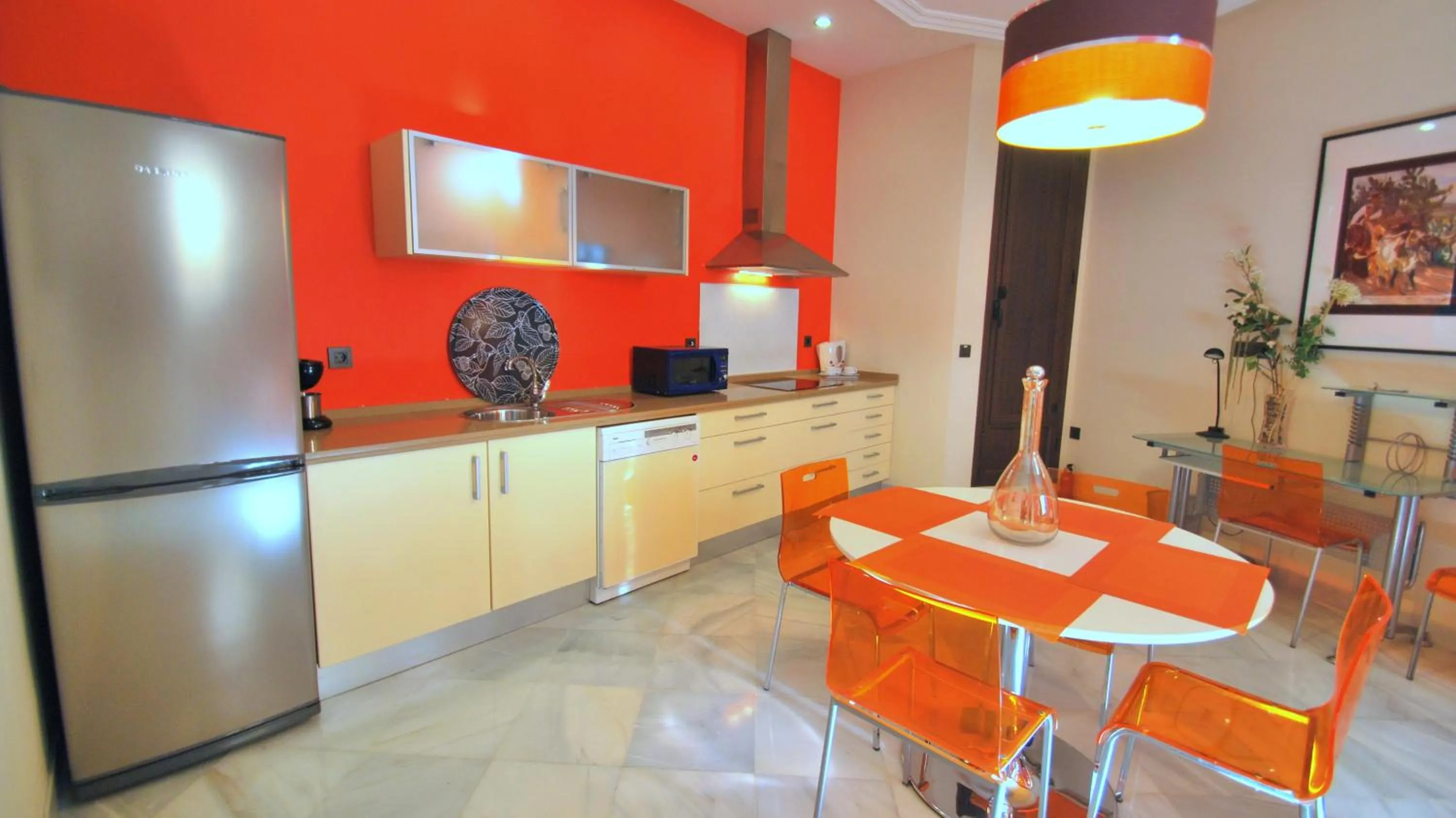Kitchen or kitchenette in Living-Sevilla Apartments San Lorenzo