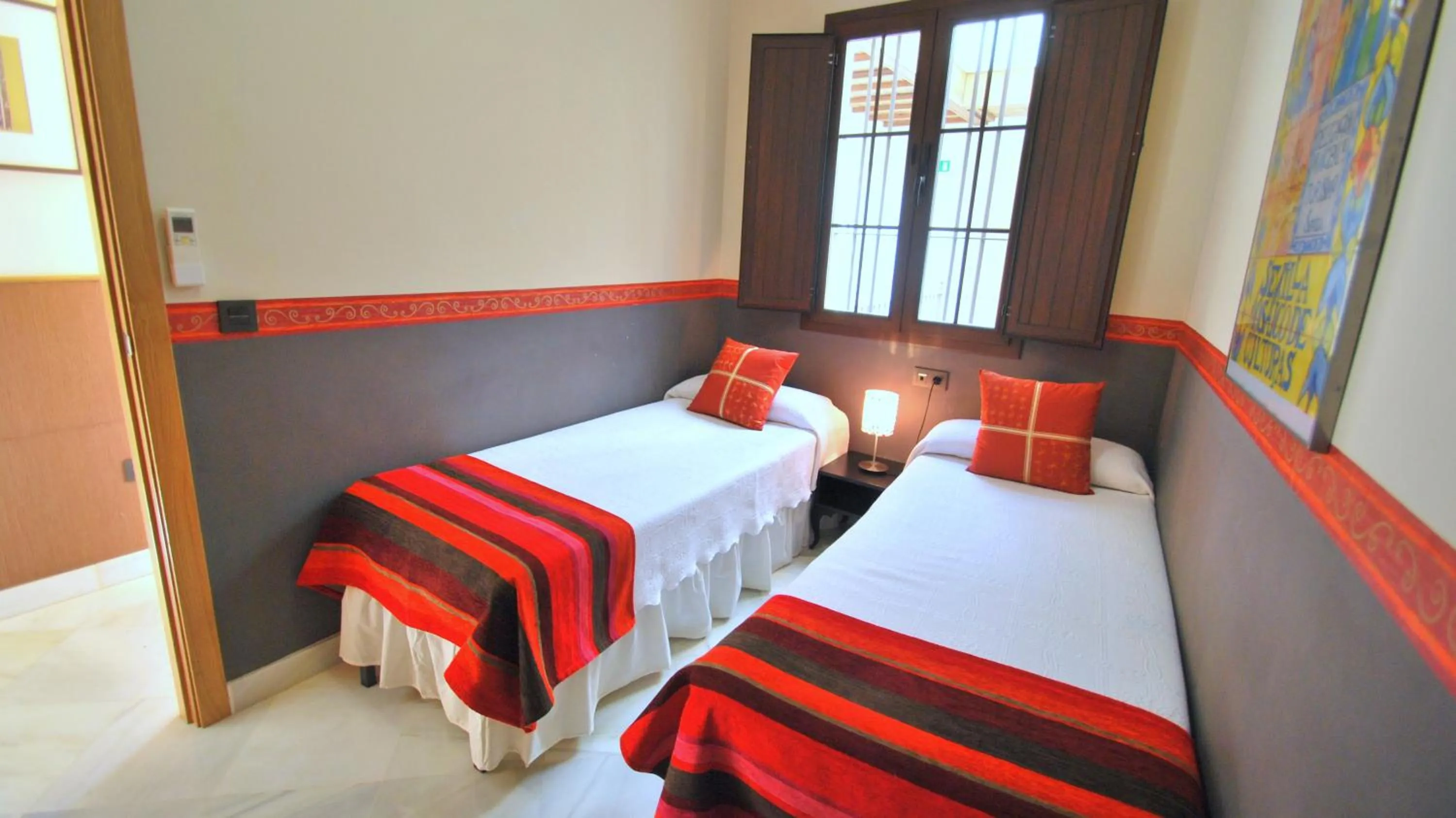 Bedroom, Bed in Living-Sevilla Apartments San Lorenzo