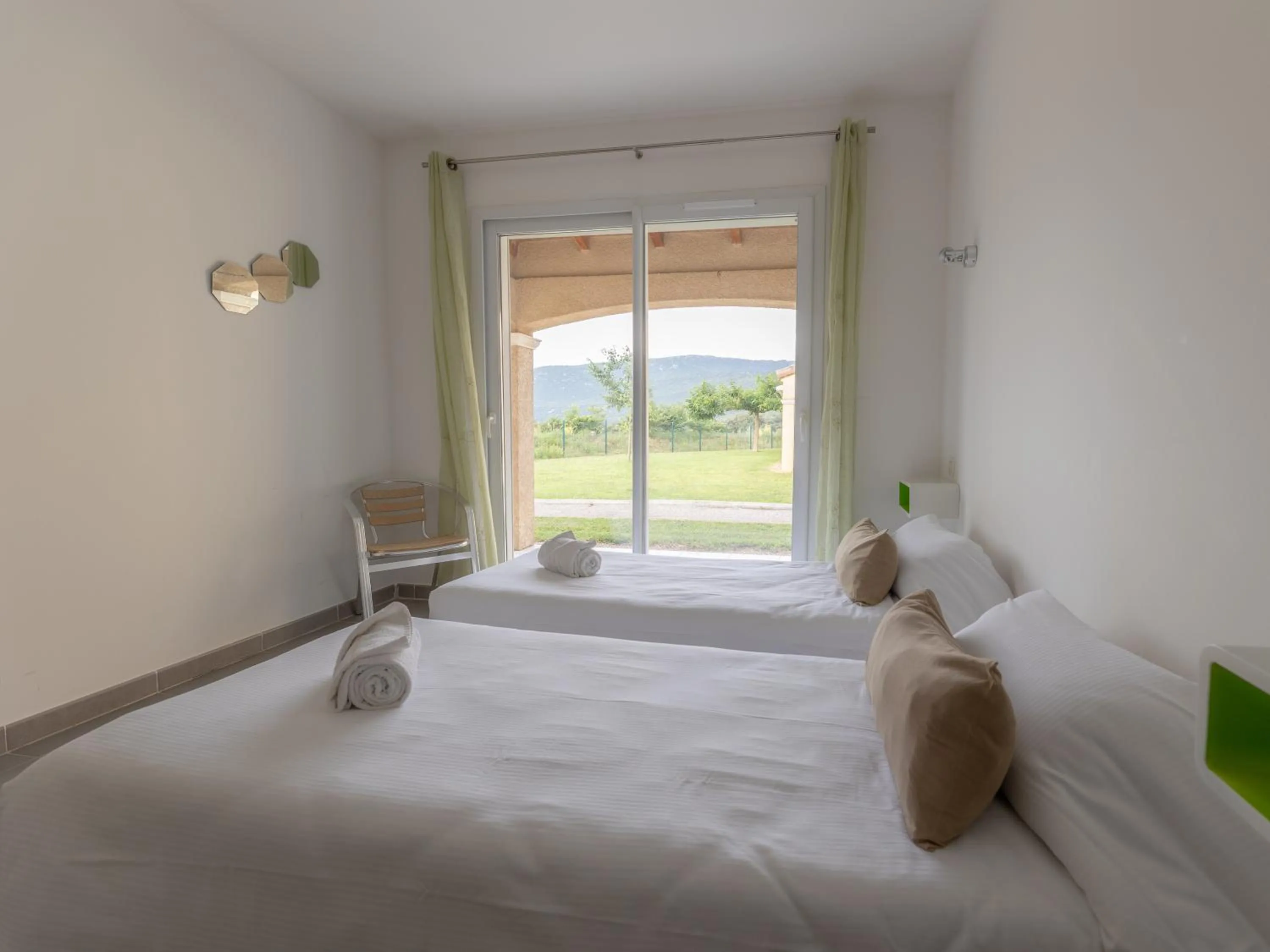 Bed in Park & Suites Village Gorges de l'Hérault-Cévennes