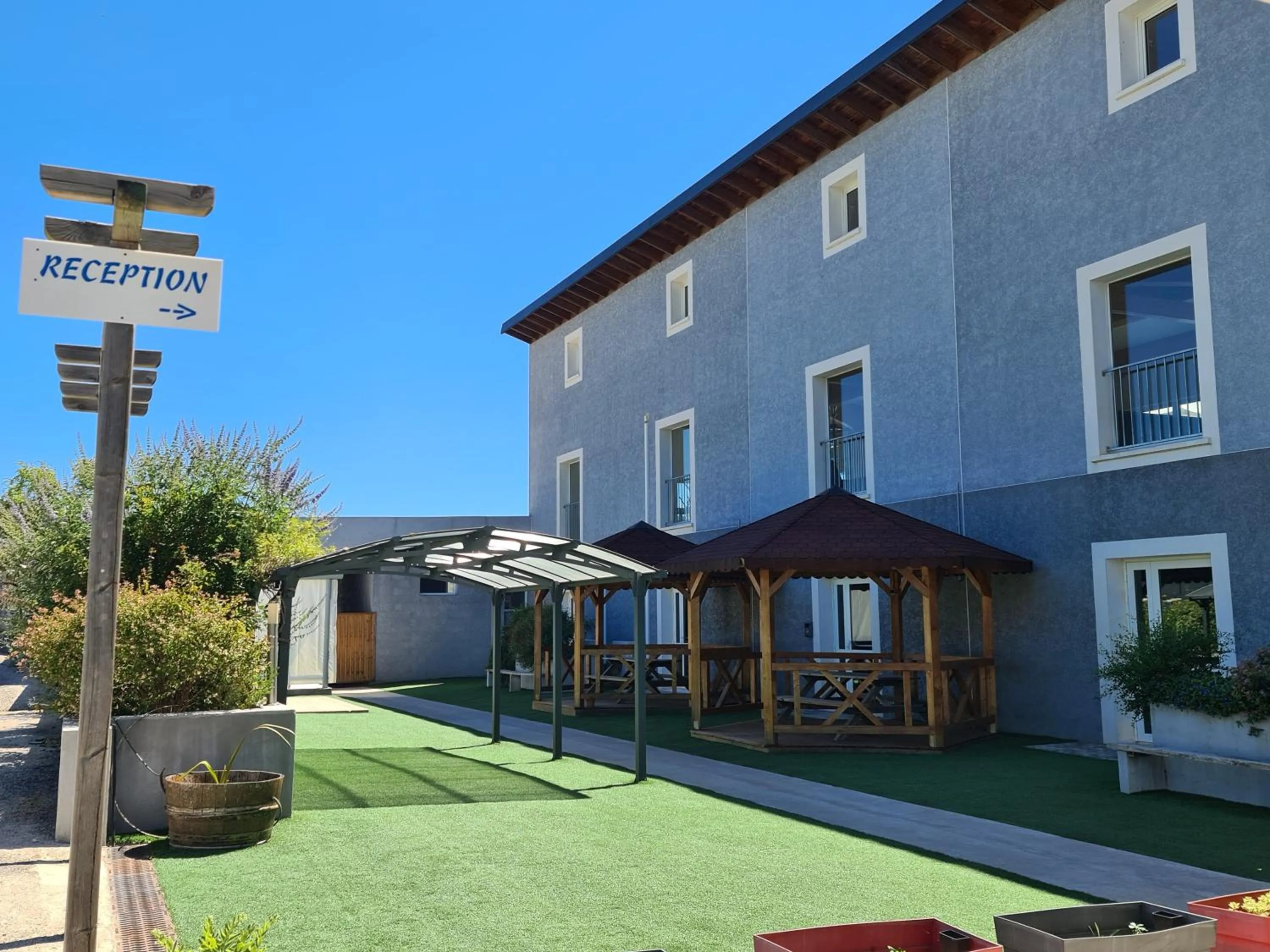 Garden in Park & Suites Village Gorges de l'Hérault-Cévennes