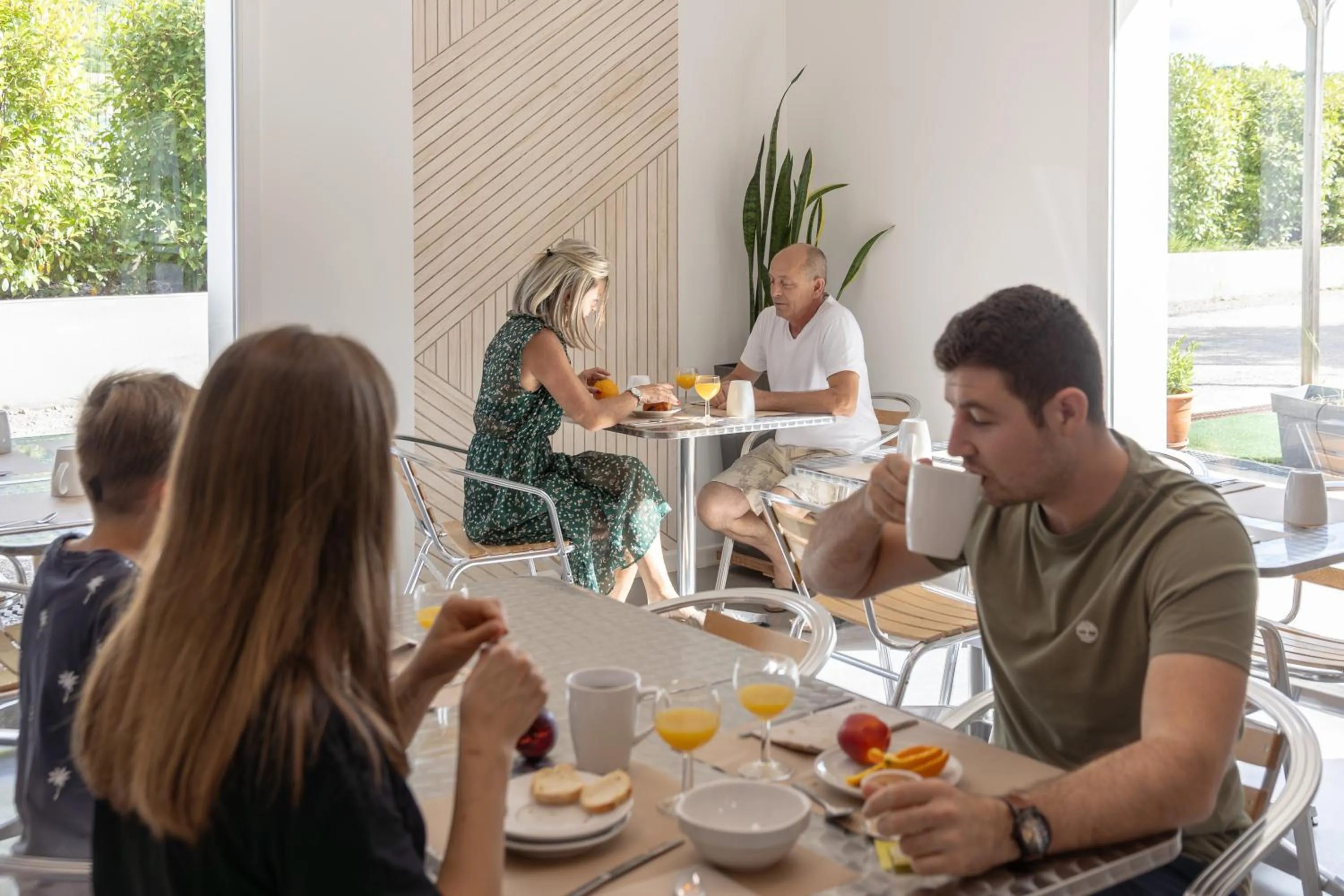 People in Park & Suites Village Gorges de l'Hérault-Cévennes