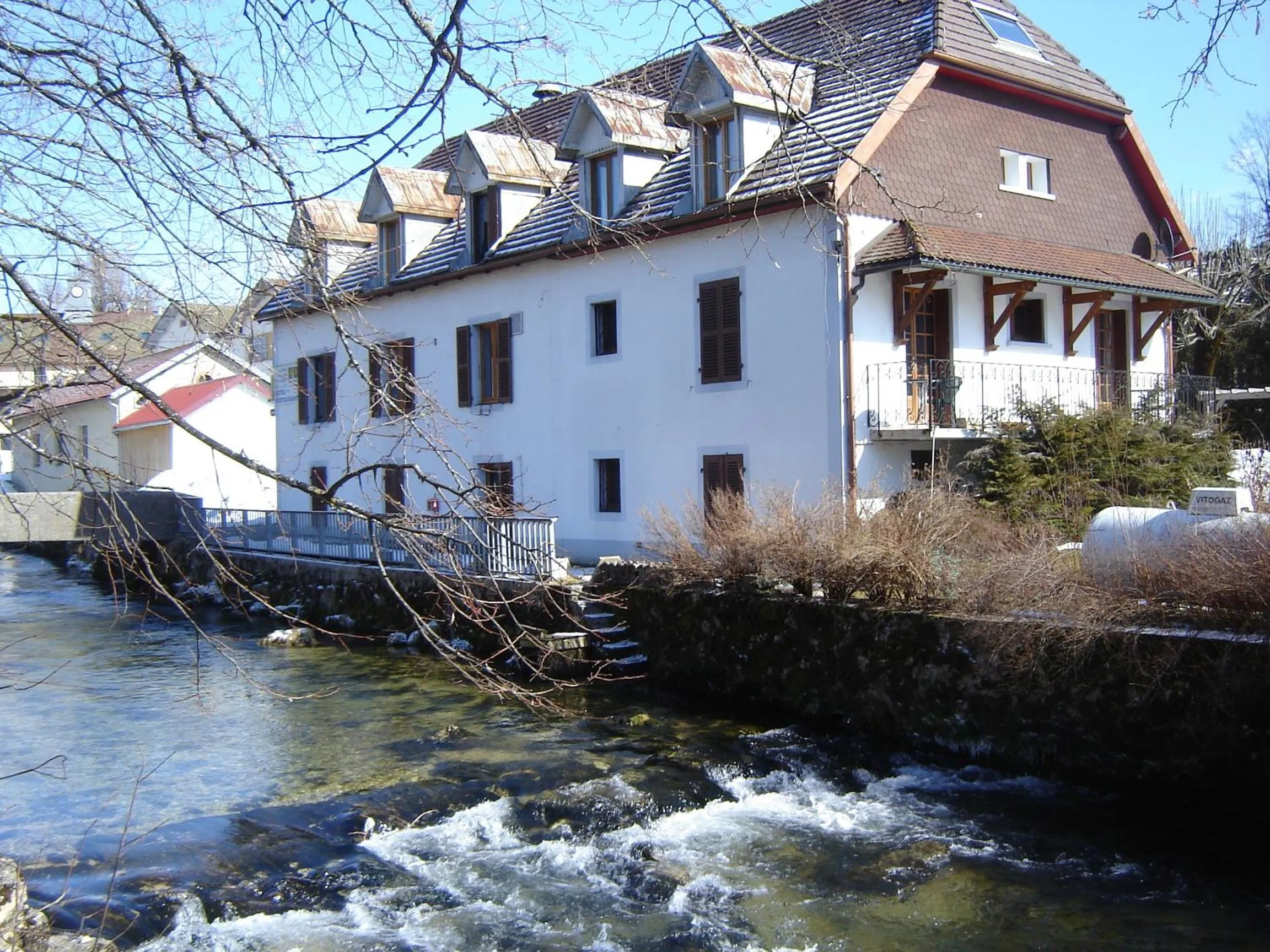 Facade/entrance in Auberge de la Rivière
