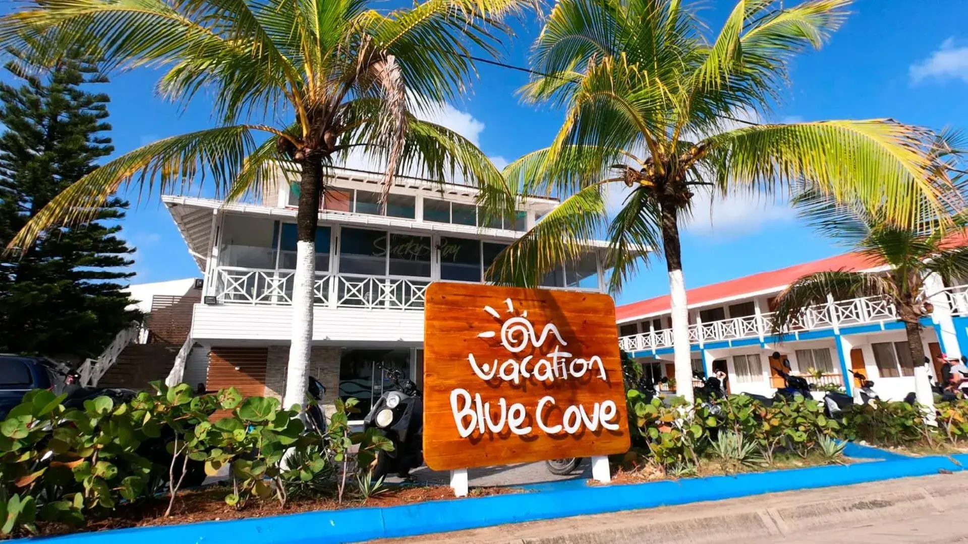 Hotel Blue Cove by On vacation Hotel Blue Cove by On vacation
