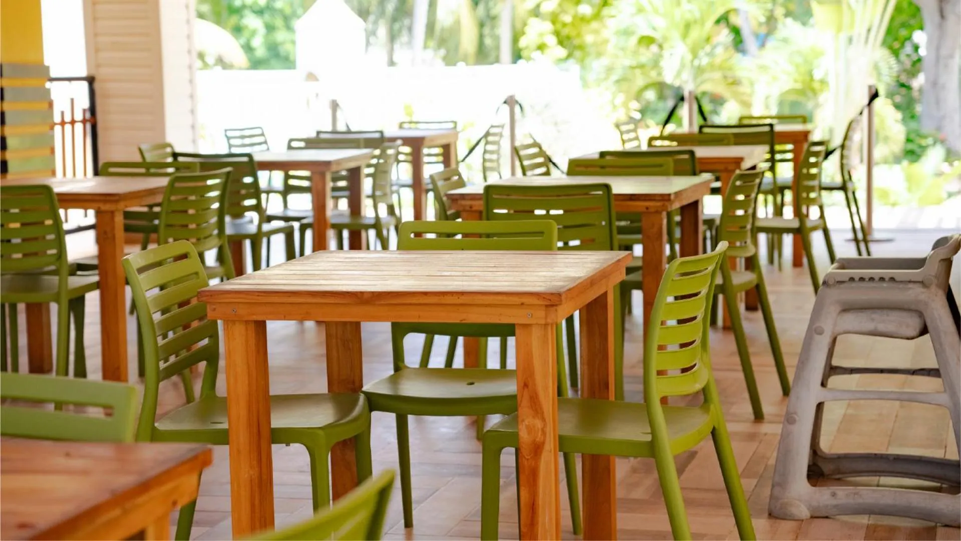 Restaurant/places to eat in Hotel Blue Cove by On vacation