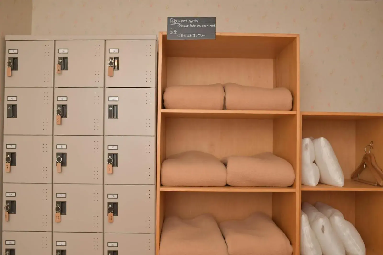 Bed in 6-Bed Mixed Dormitory Room in Guest House Moshiripa Bed in 6-Bed Mixed Dormitory Room in Guest House Moshiripa