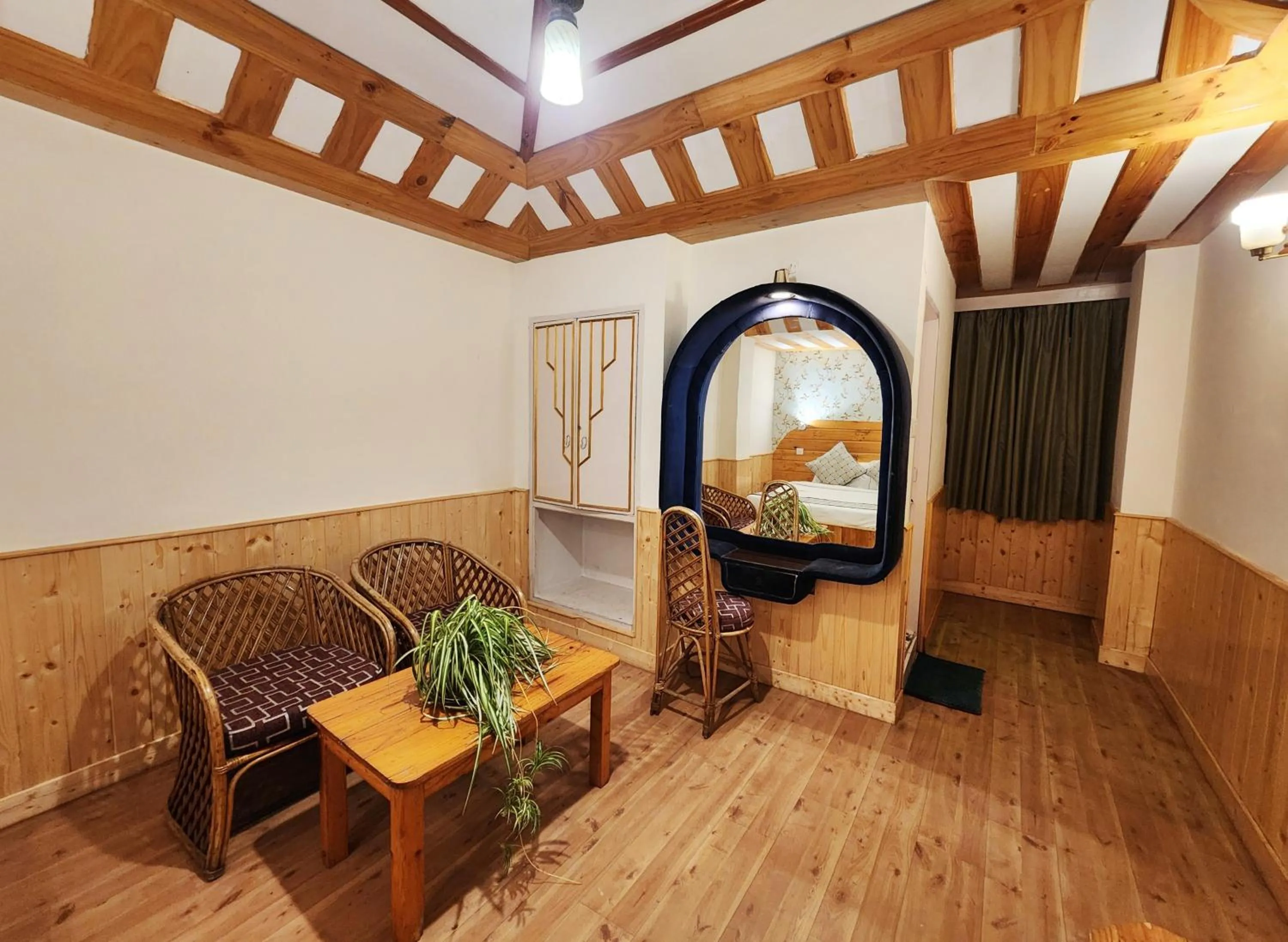 Hotel Pineview Shimla