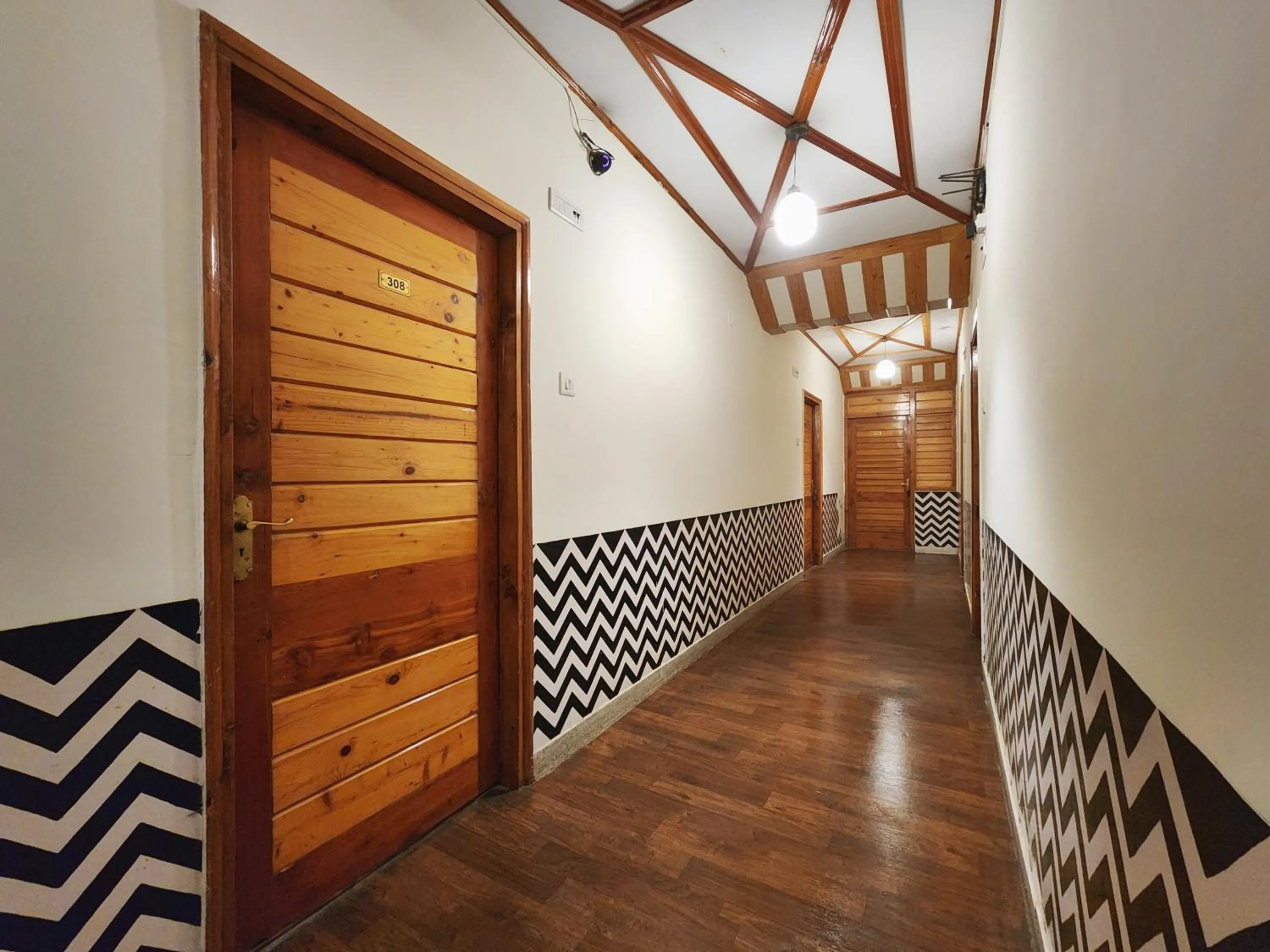 Hotel Pineview Shimla