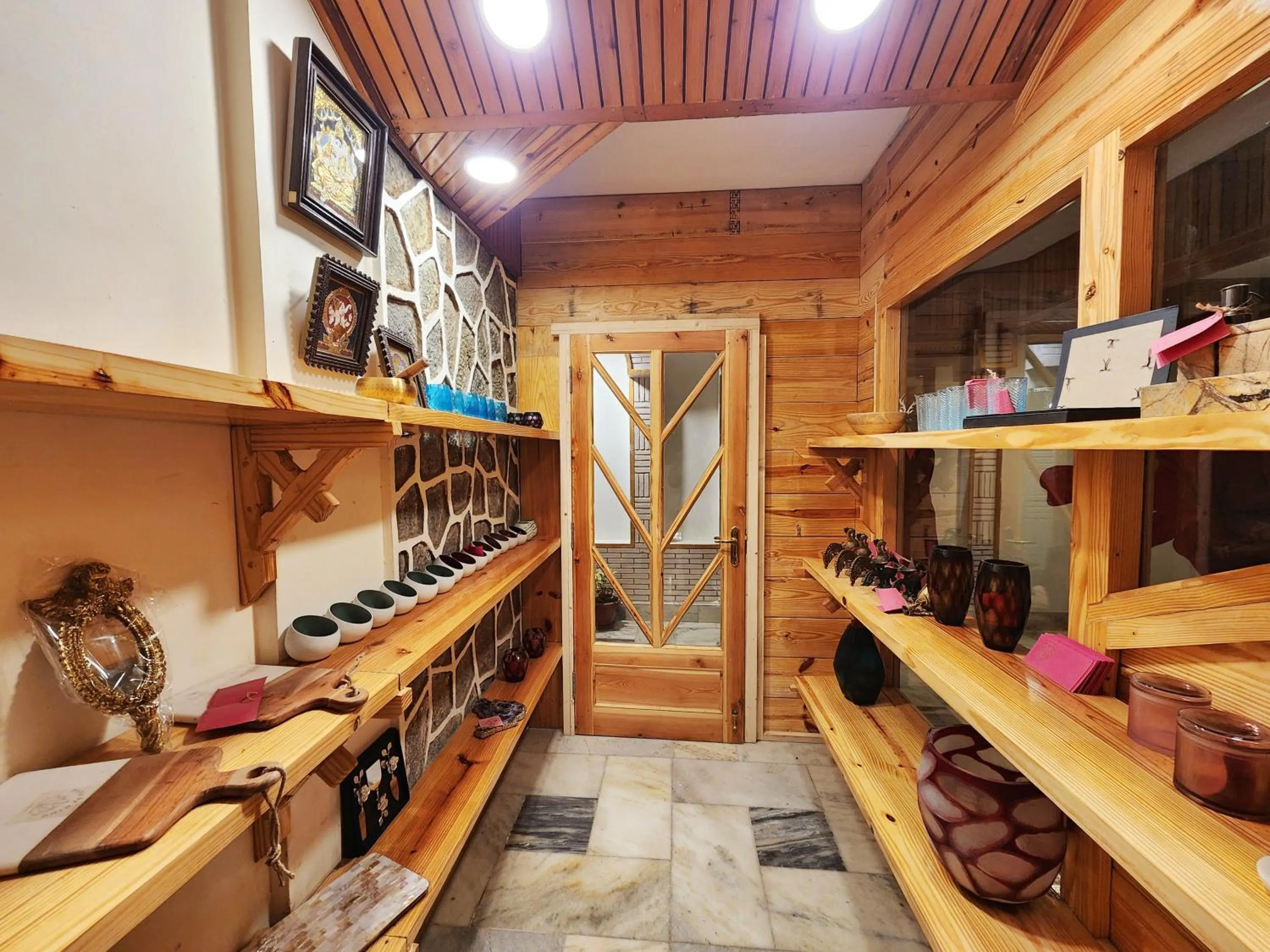 Hotel Pineview Shimla