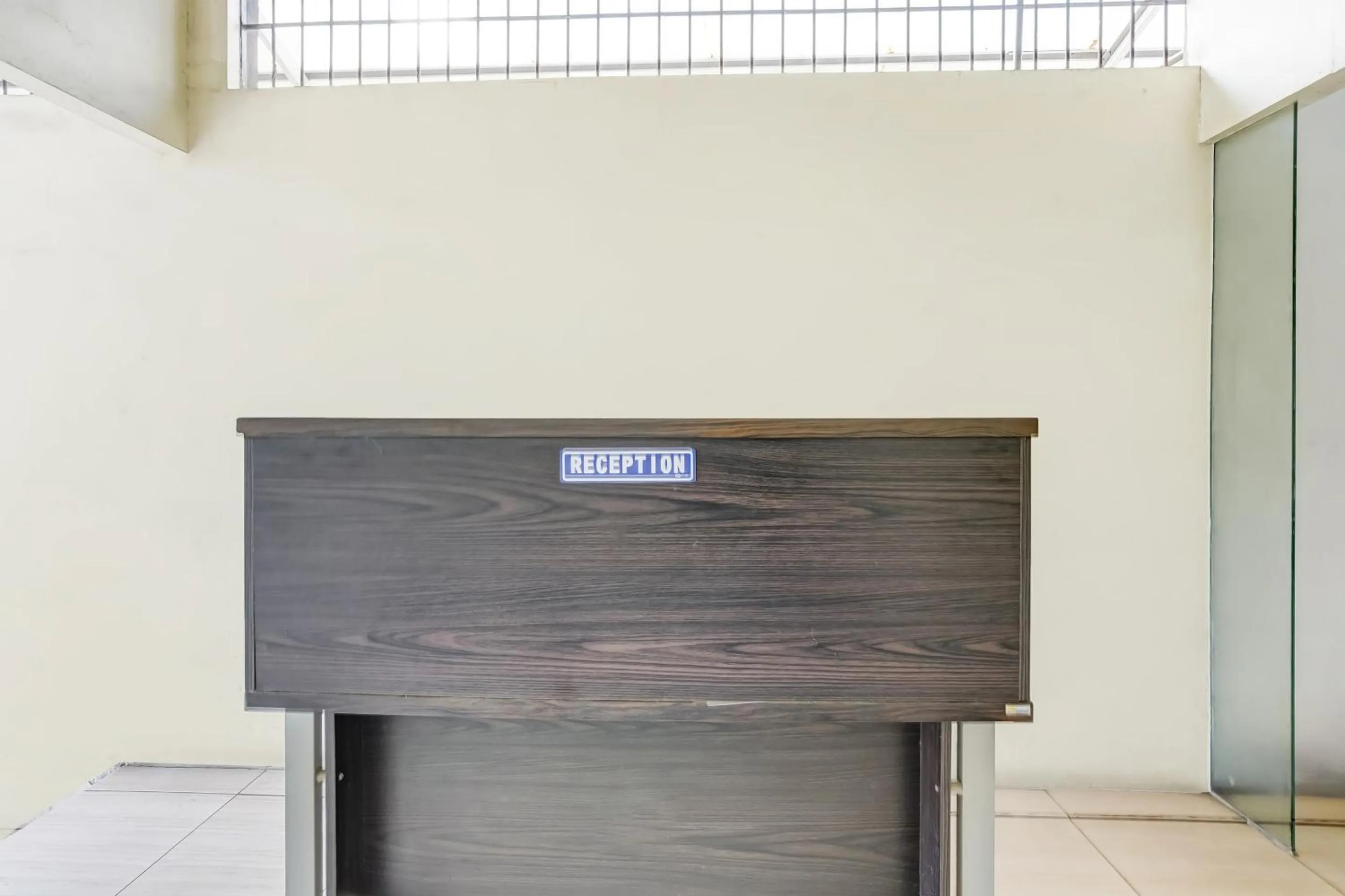 Lobby or reception in OYO 91361 Benlin D'kost Syariah