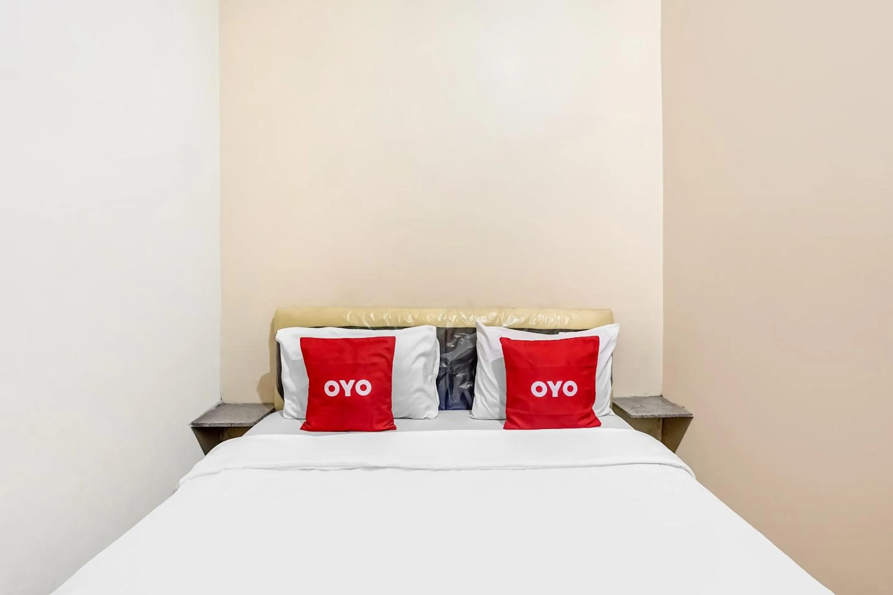 Bedroom, Bed in OYO 91361 Benlin D'kost Syariah