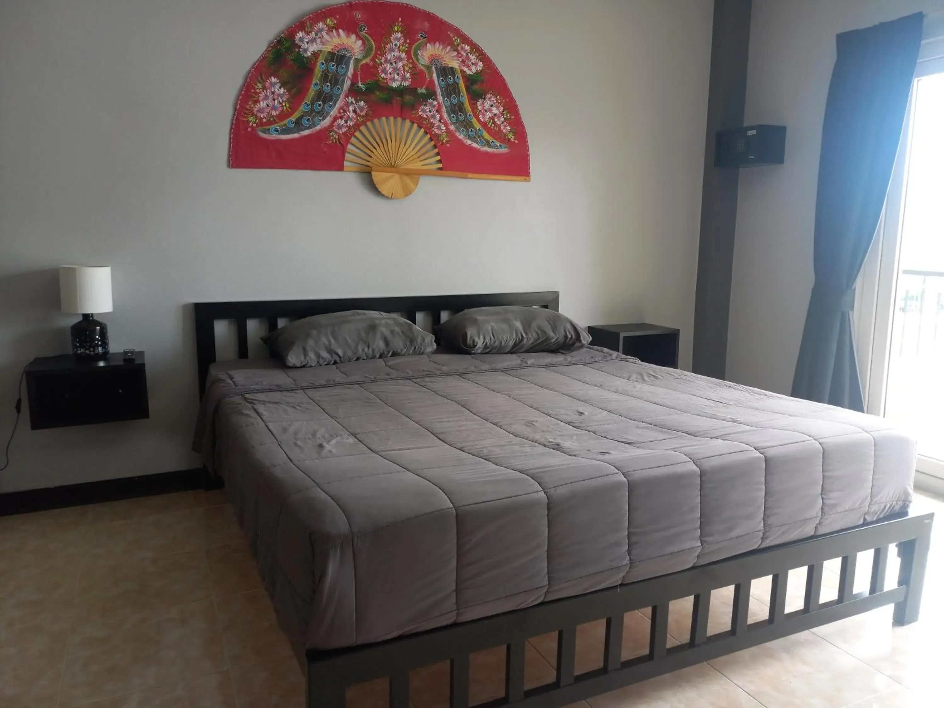 Superior Suite with Balcony & Street View in Dania Superior Suite with Balcony & Street View in Dania