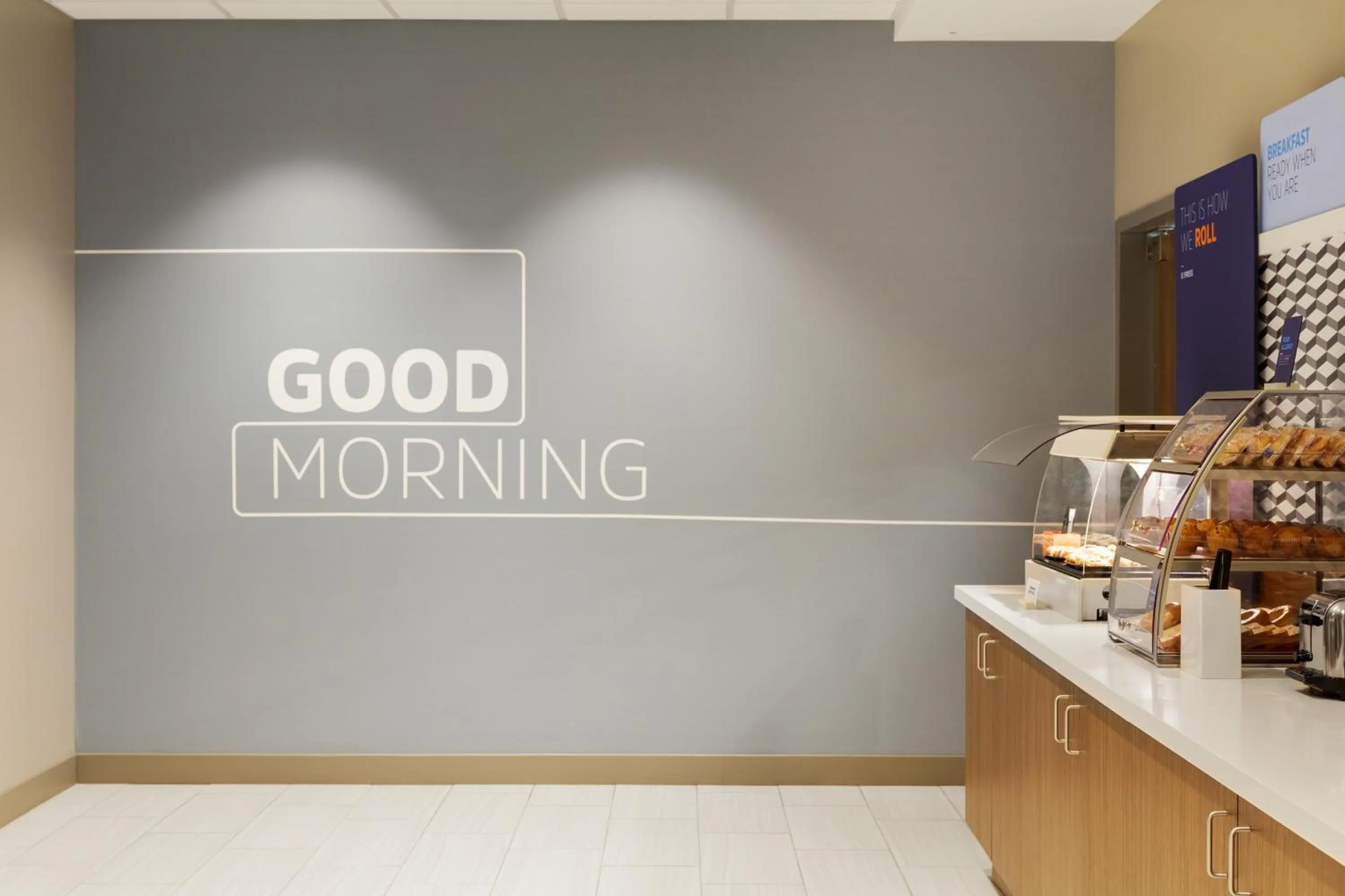 Breakfast in Holiday Inn Express and Suites Limerick - Pottstown by IHG